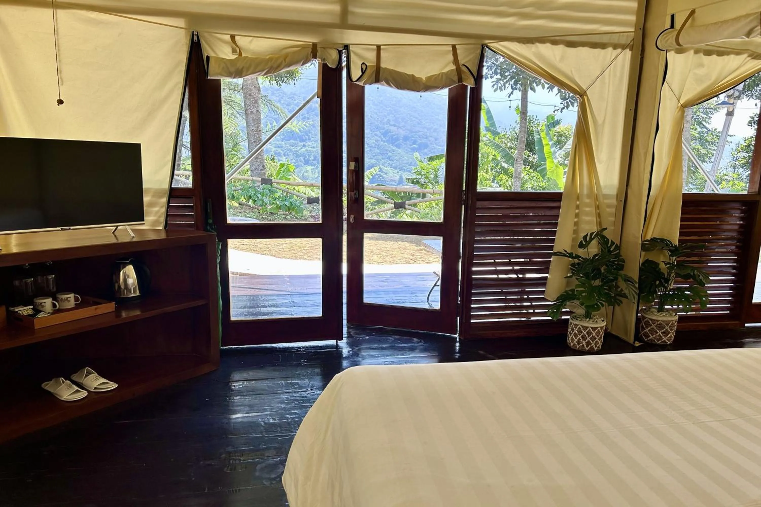 Bed in Alinson Sunset Hill