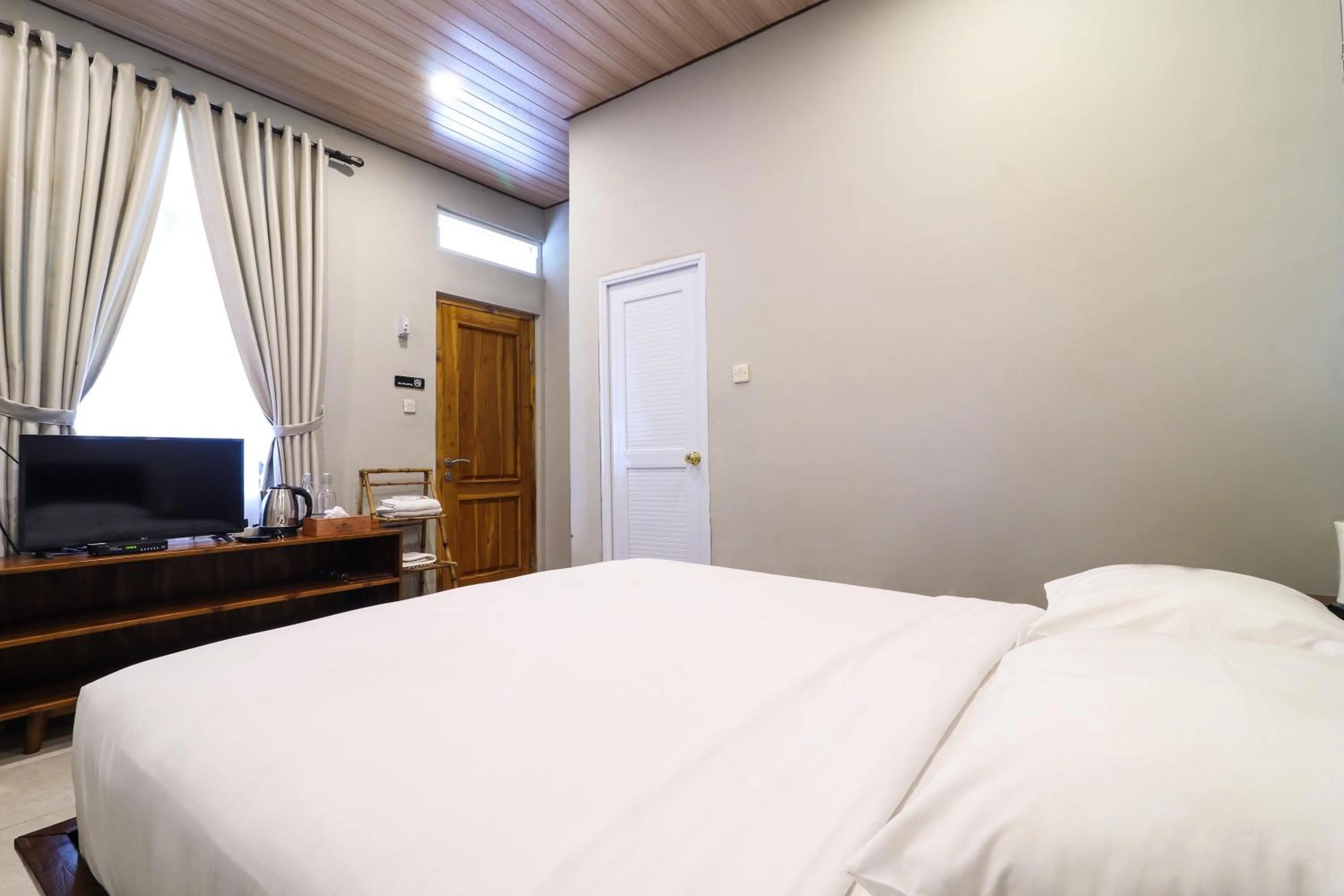 Deluxe Double Room in Alinson Sunset Hill