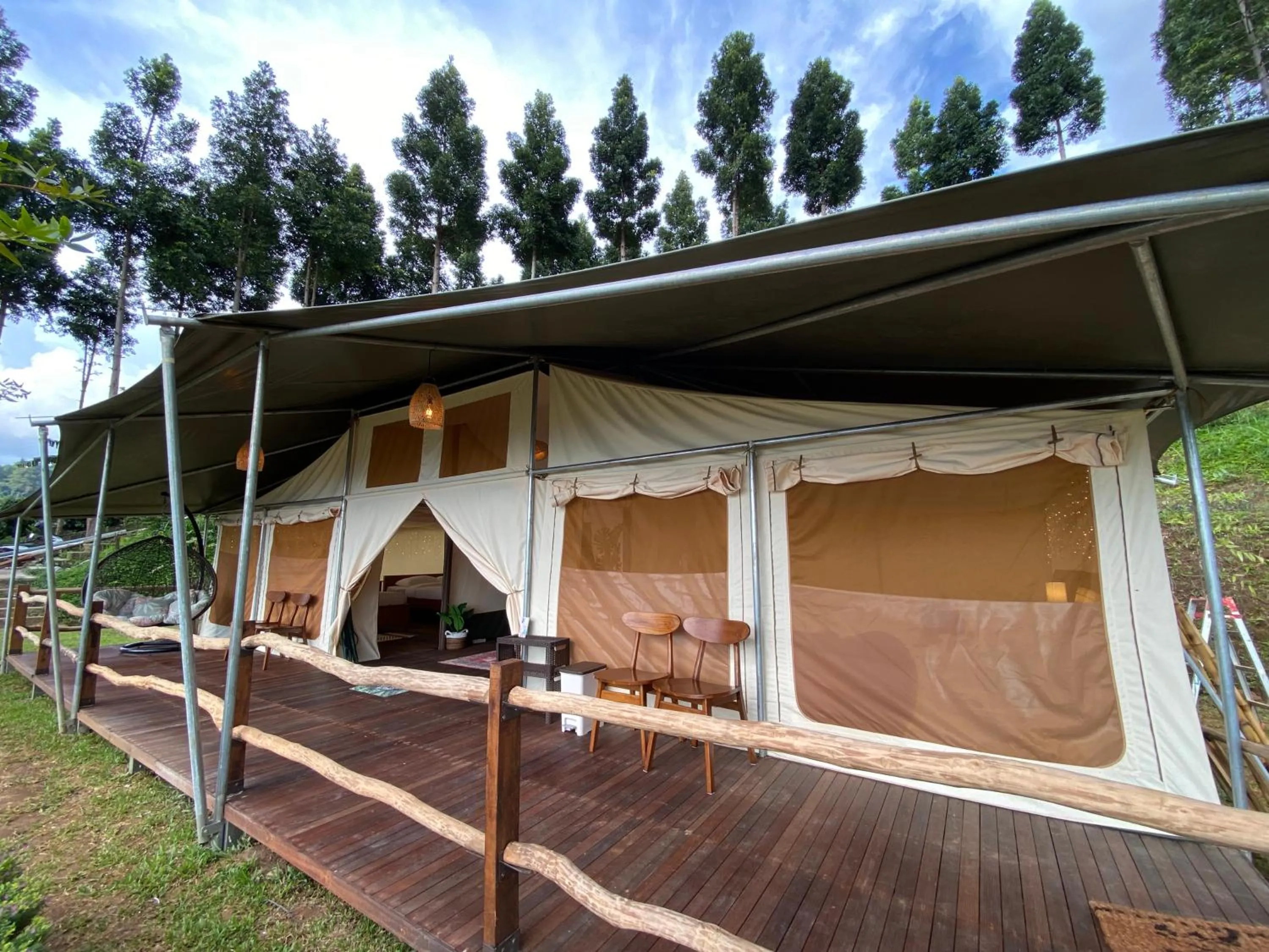 Property building in Alinson Sunset Hill