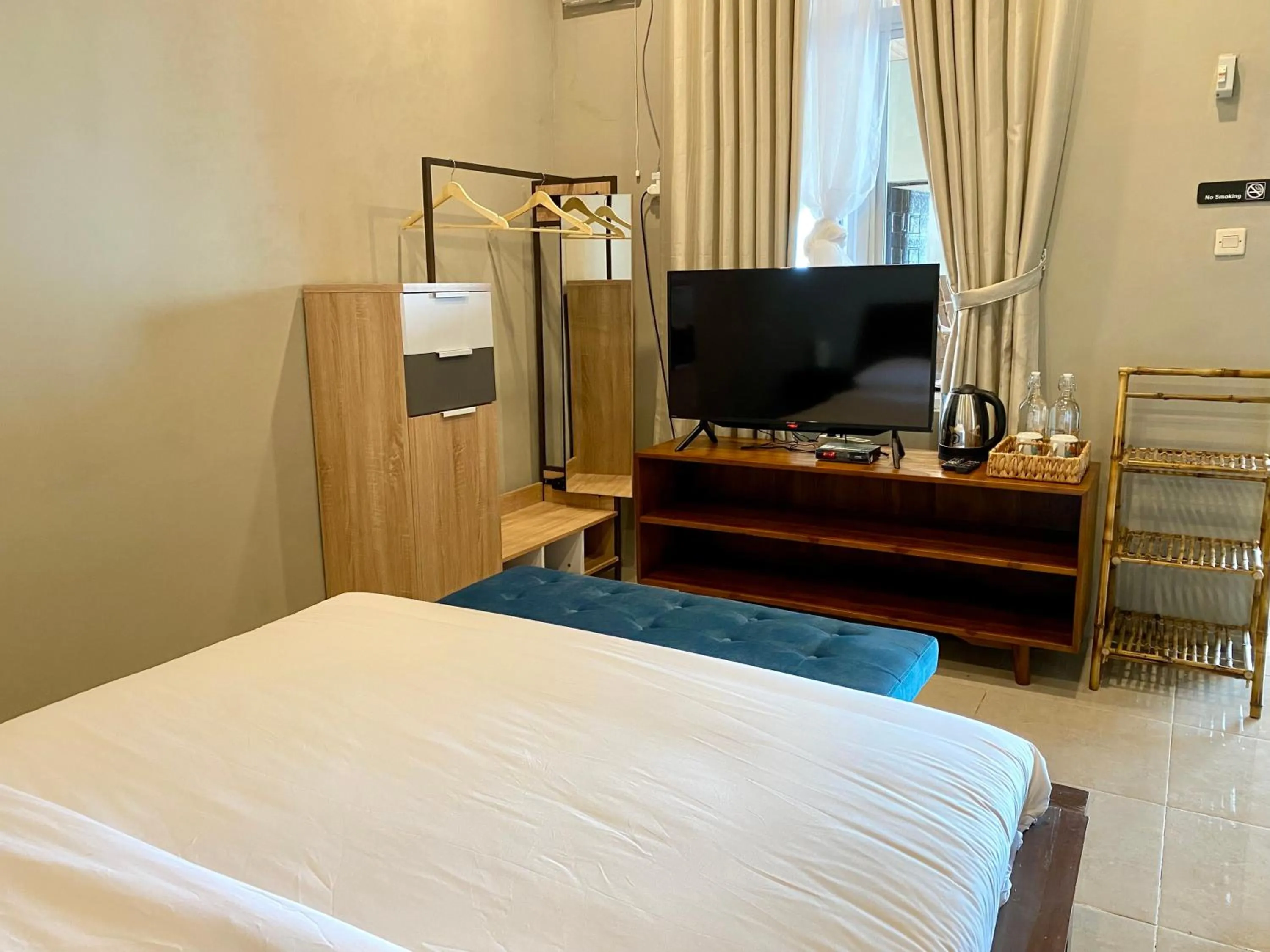 Bedroom, Bed in Alinson Sunset Hill