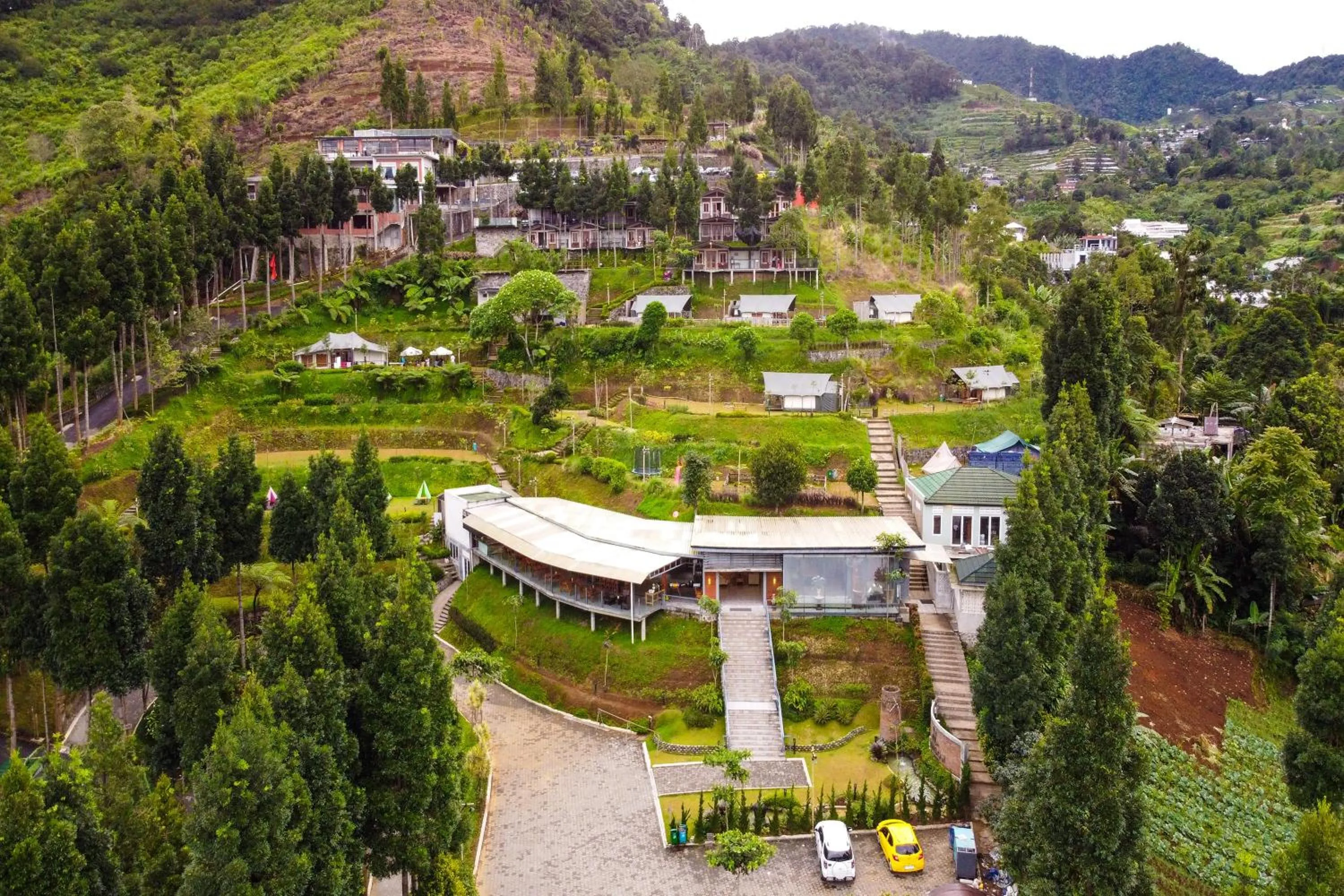 Property building in Alinson Sunset Hill