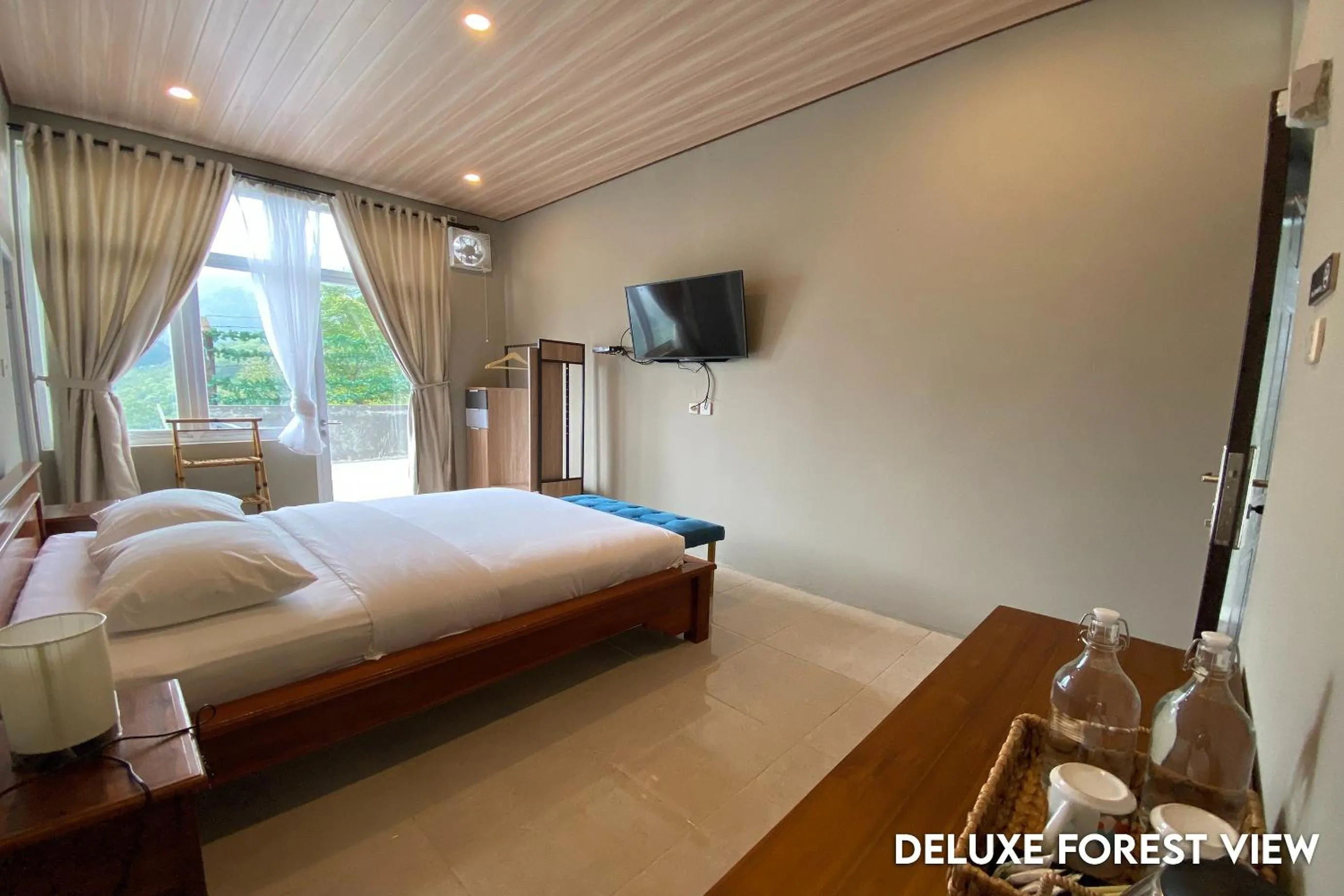 Bed in Alinson Sunset Hill