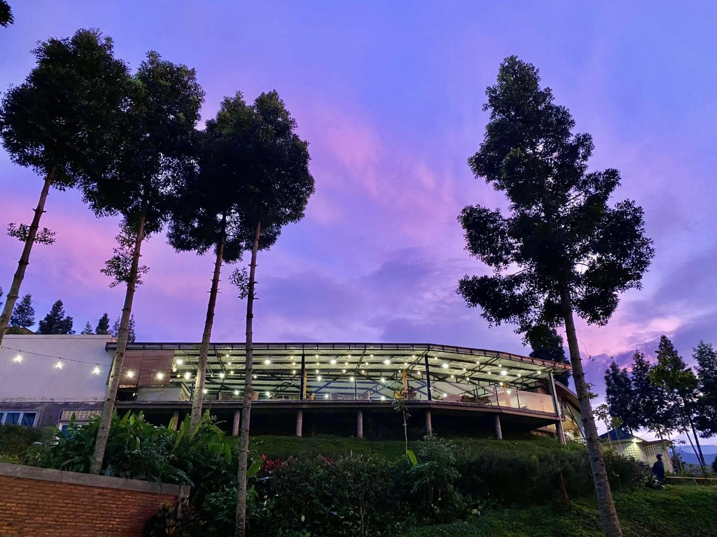 Property building in Alinson Sunset Hill