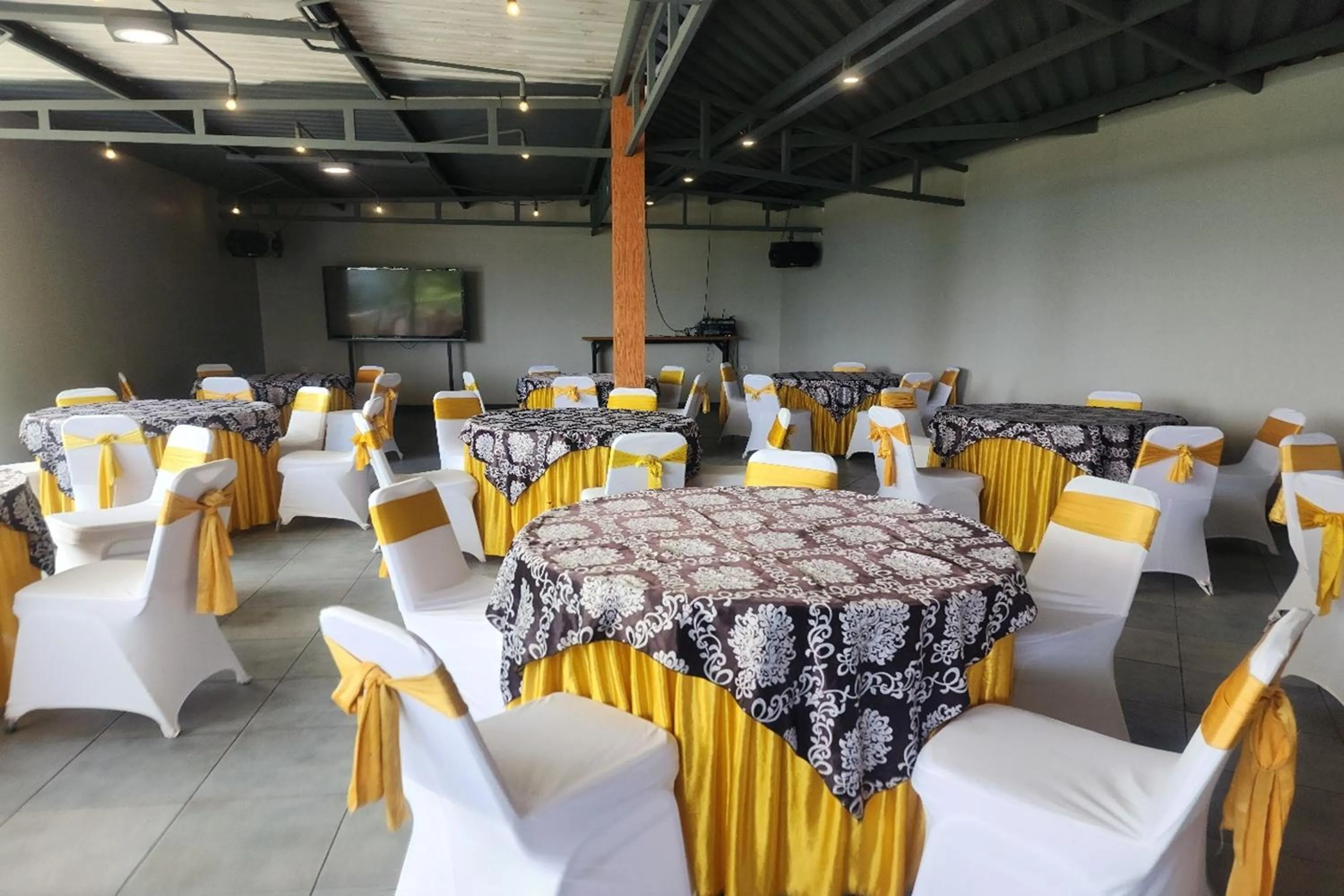 Meeting/conference room in Alinson Sunset Hill