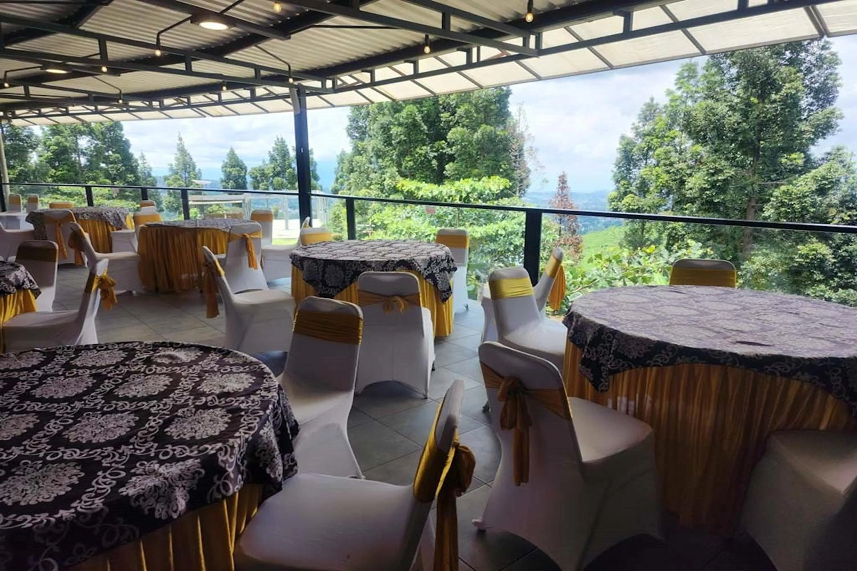 Banquet/Function facilities in Alinson Sunset Hill