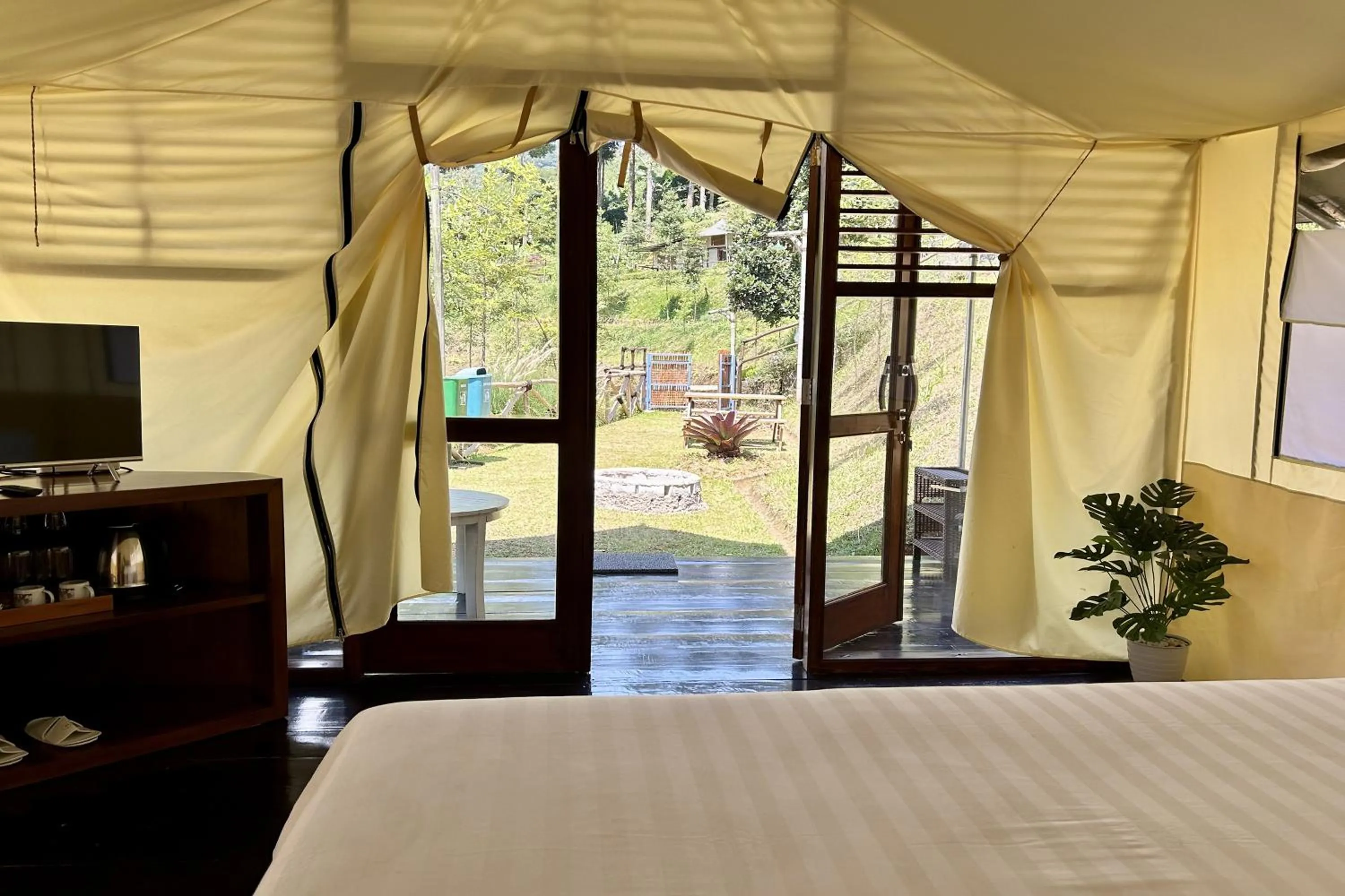 Bed in Alinson Sunset Hill