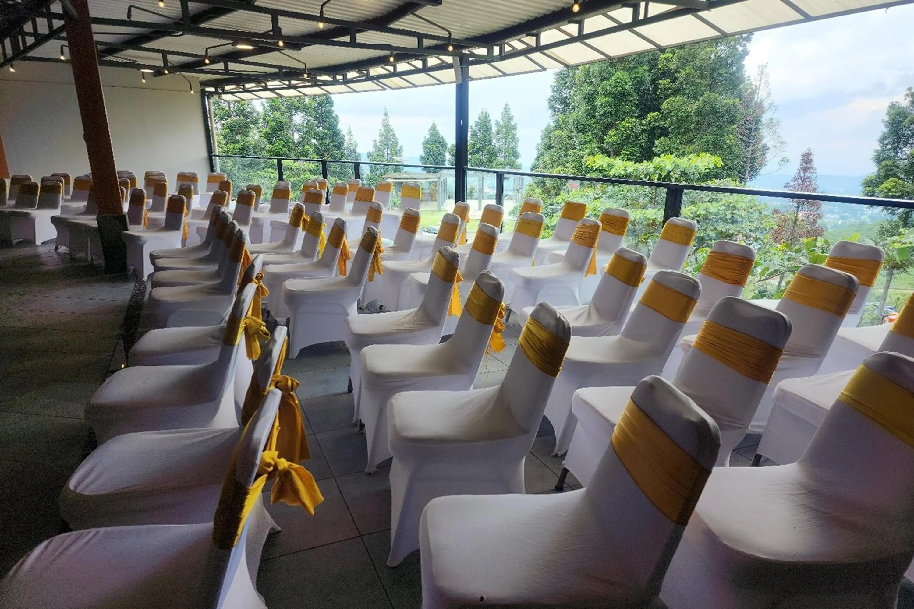 Meeting/conference room in Alinson Sunset Hill