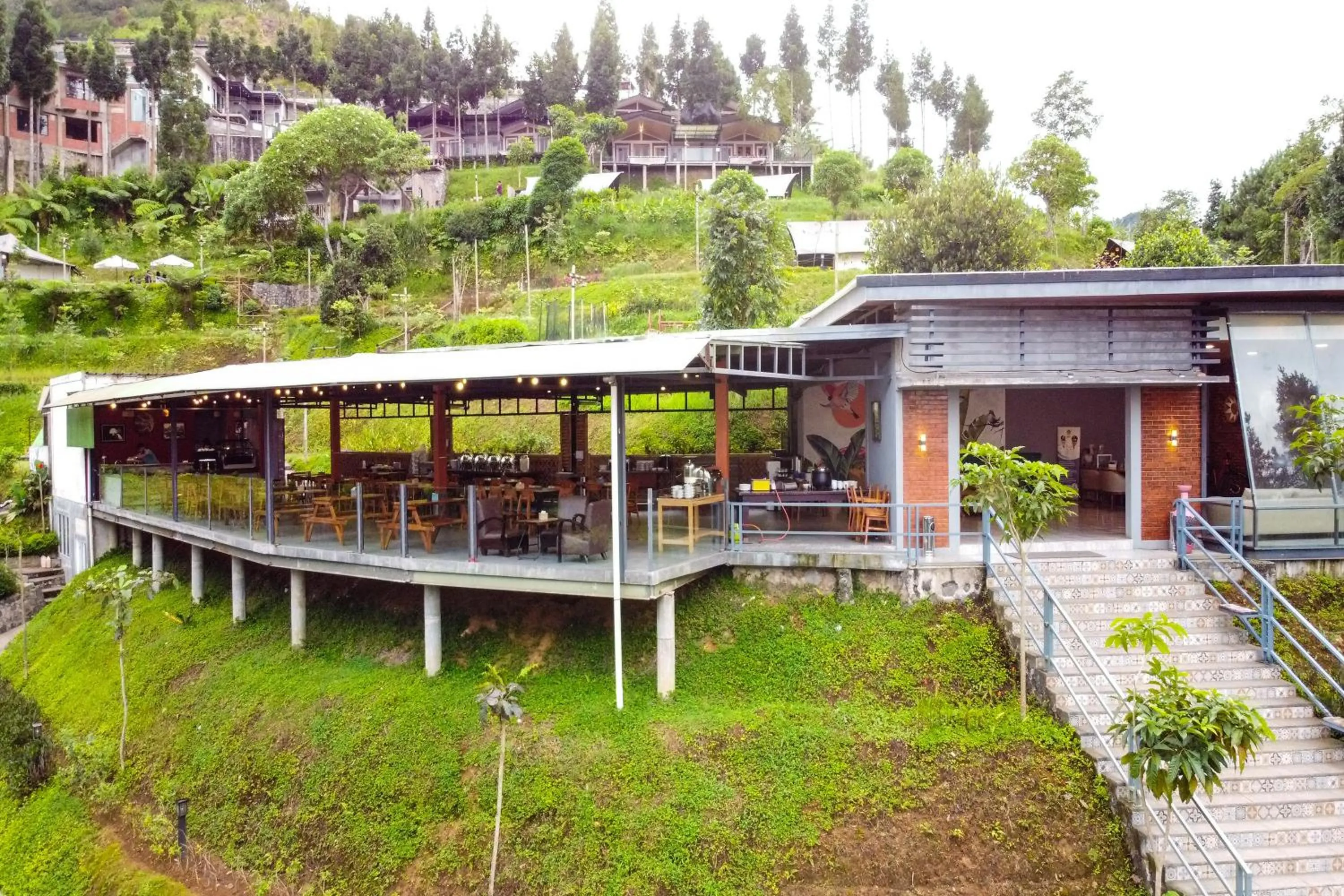 Property building in Alinson Sunset Hill