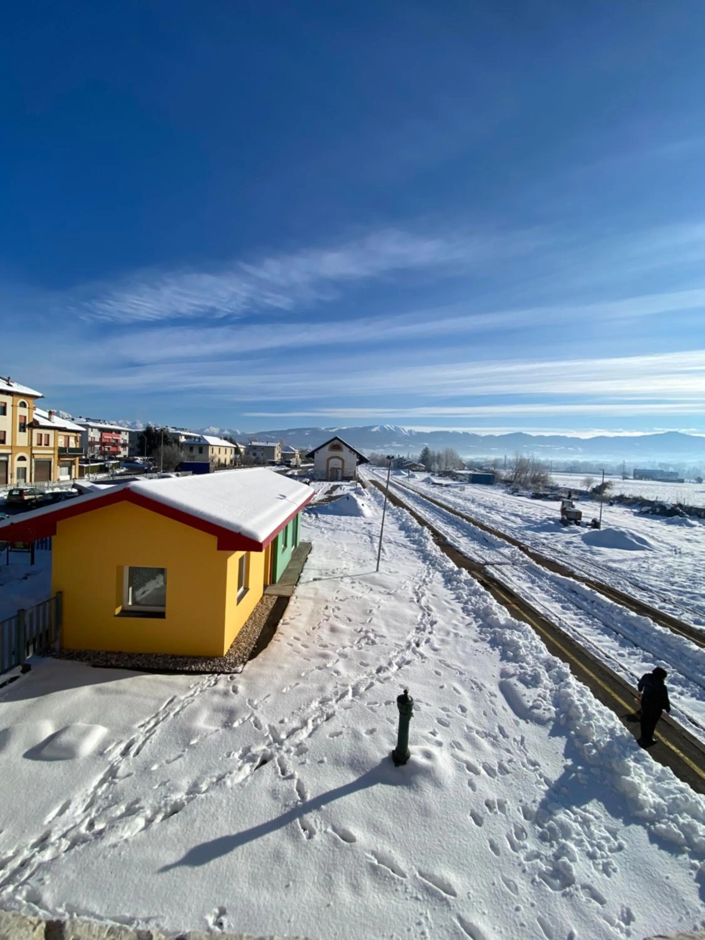 Property building in BRIBANO HOSTEL & bike sharing-workers and tourists hospitality