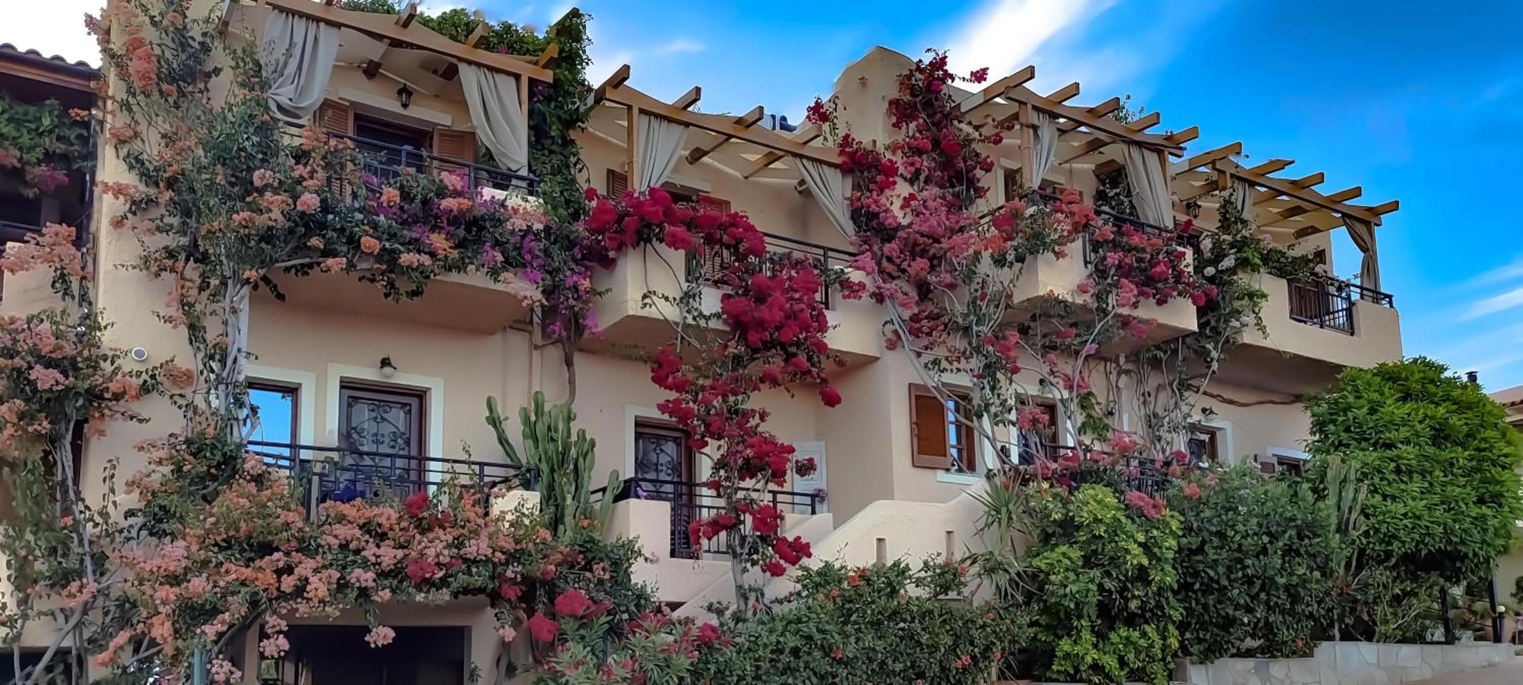 Property building in Niki Apartments