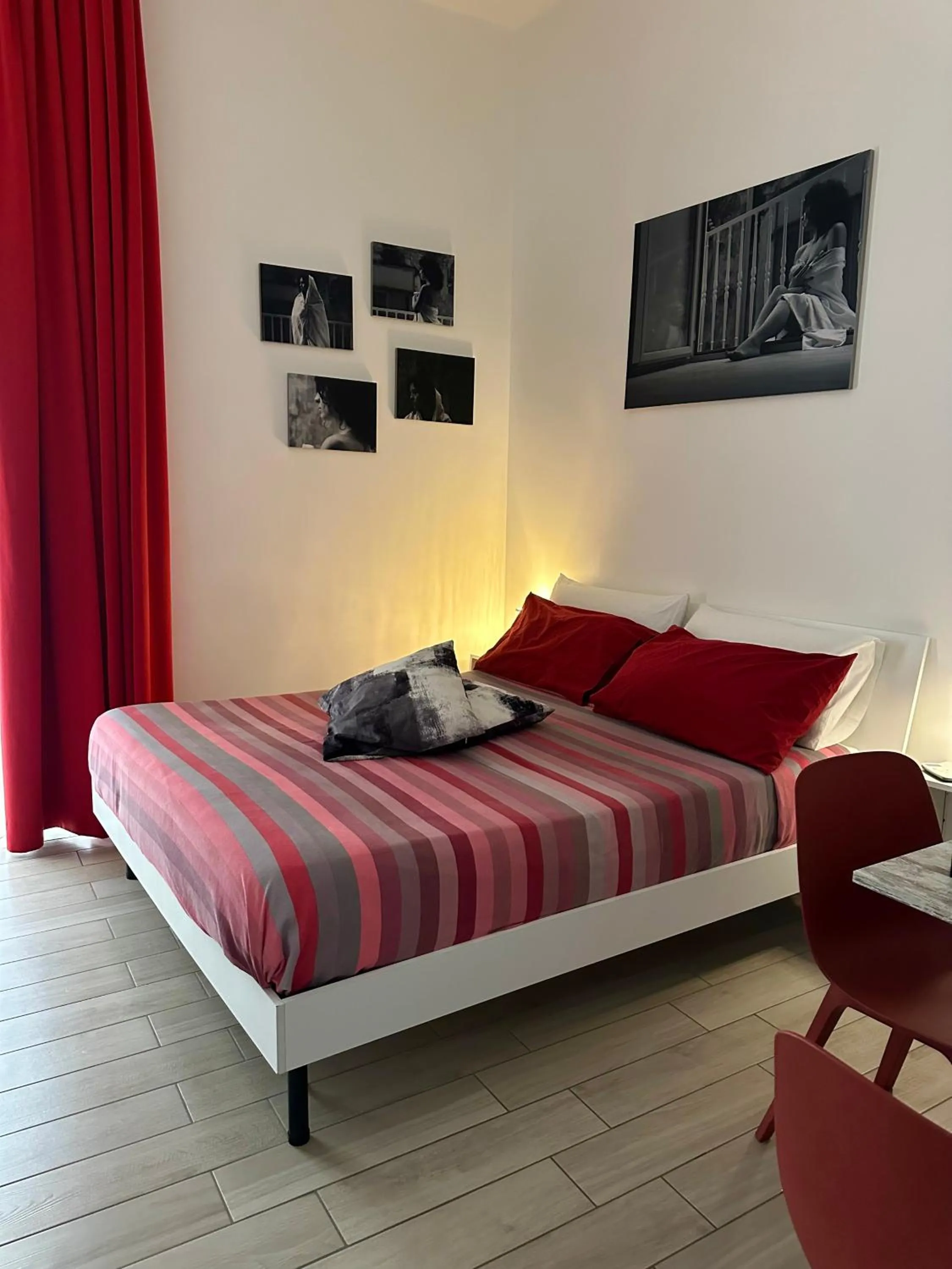 Photo of the whole room, Bed in Napoli Museo bed and breakfast