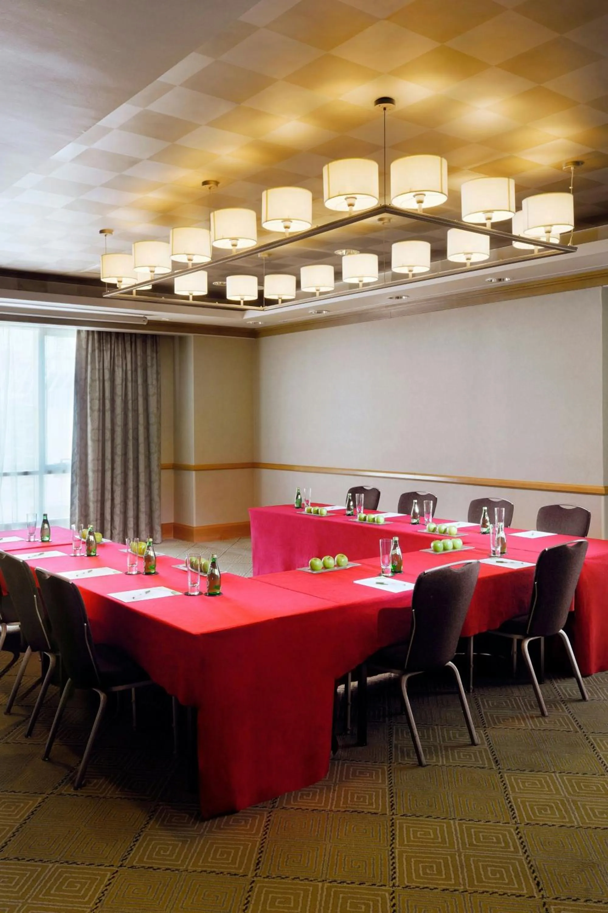 Meeting/conference room in Courtyard By Marriott Kuwait City