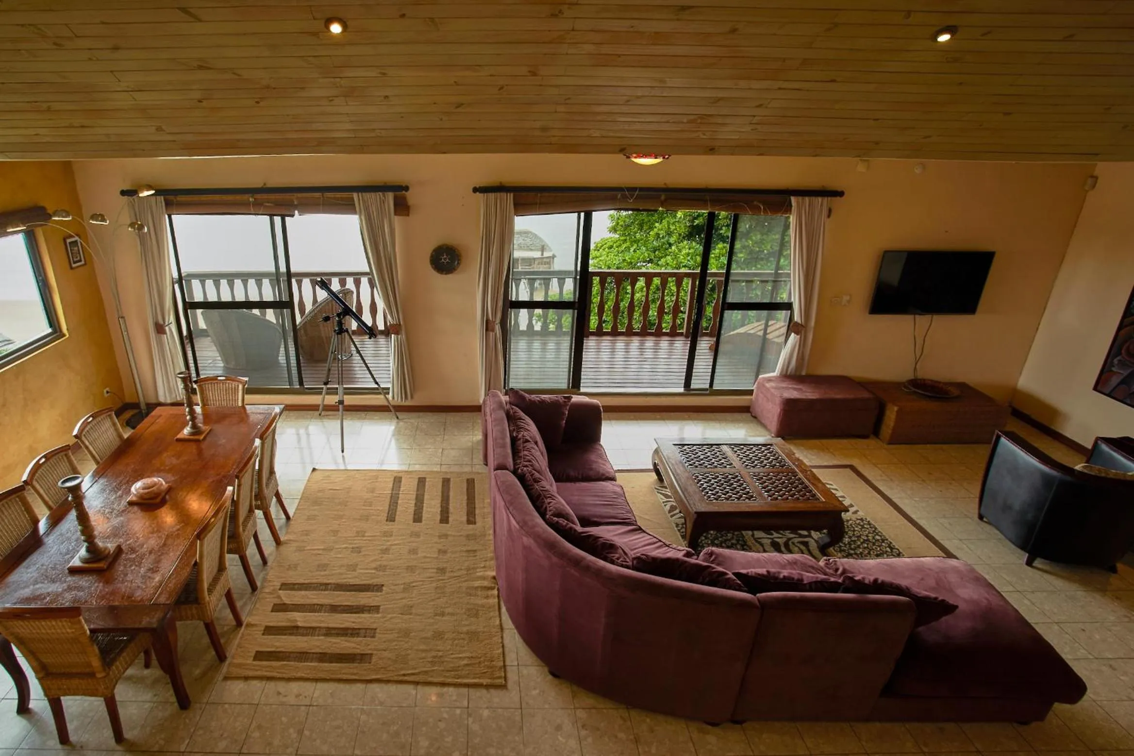 Living room in Catembe Gallery Hotel
