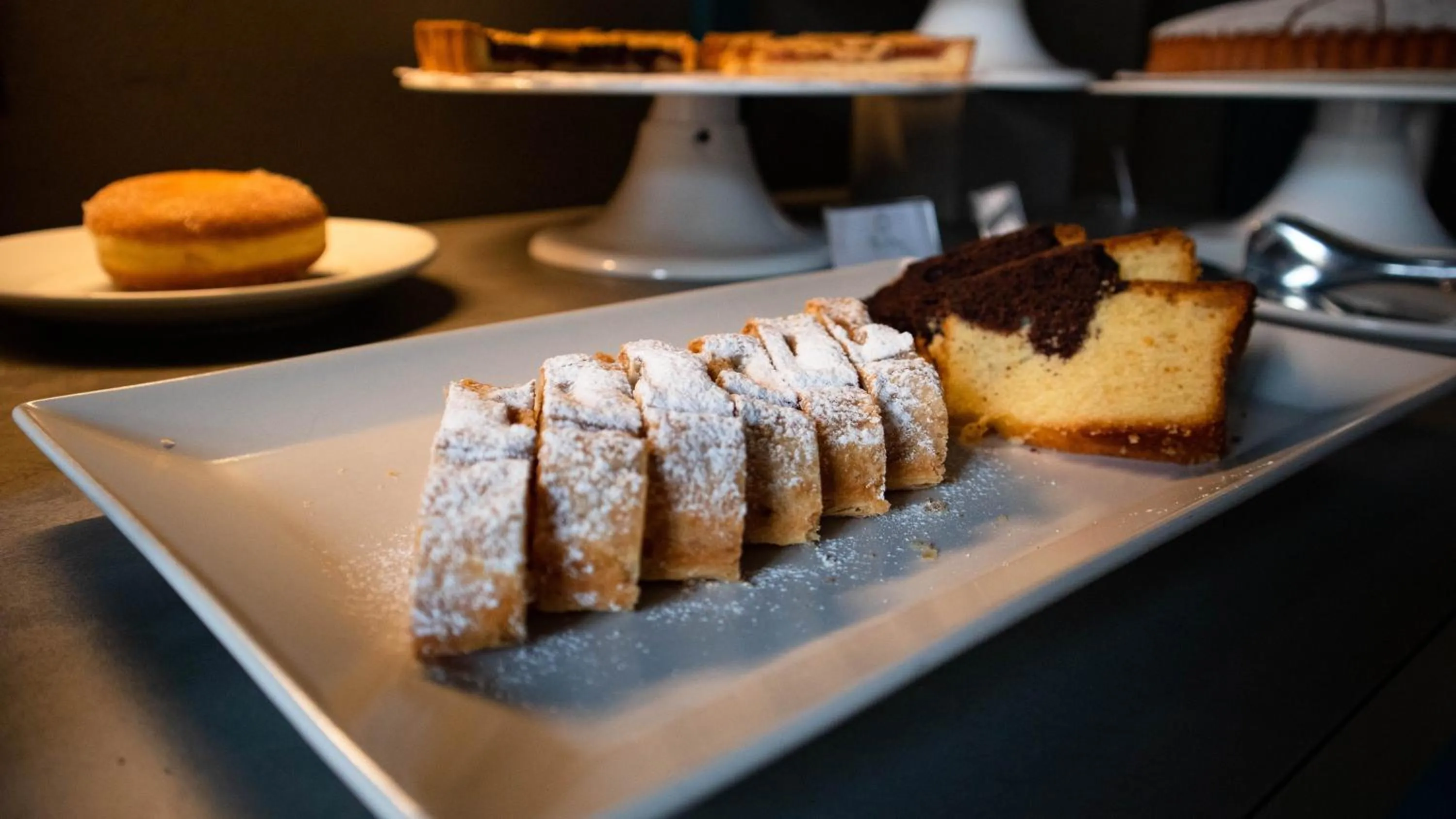 Restaurant/places to eat in The City Hotel