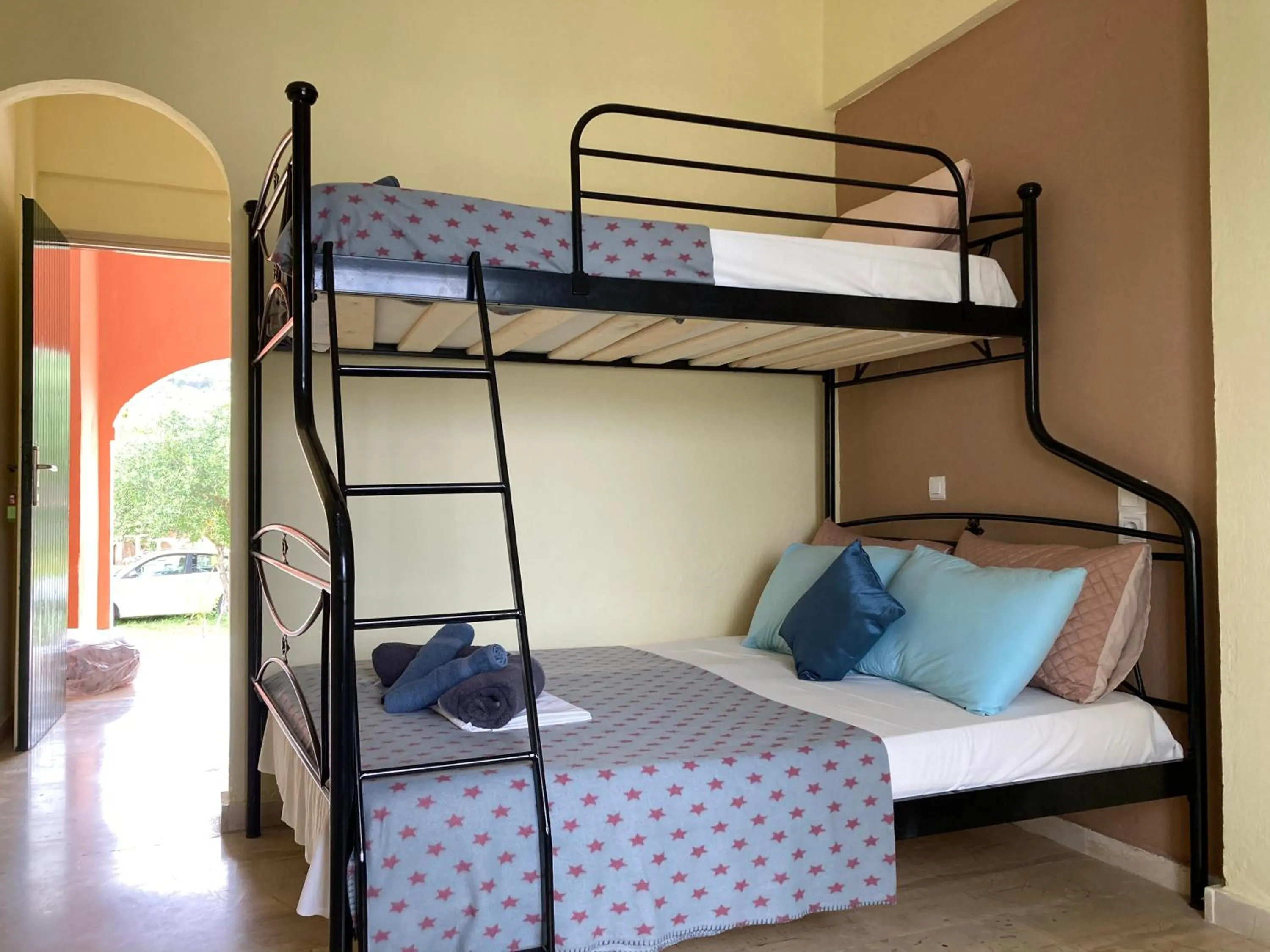 bunk bed in Villa Corfiota Moraitika Beach