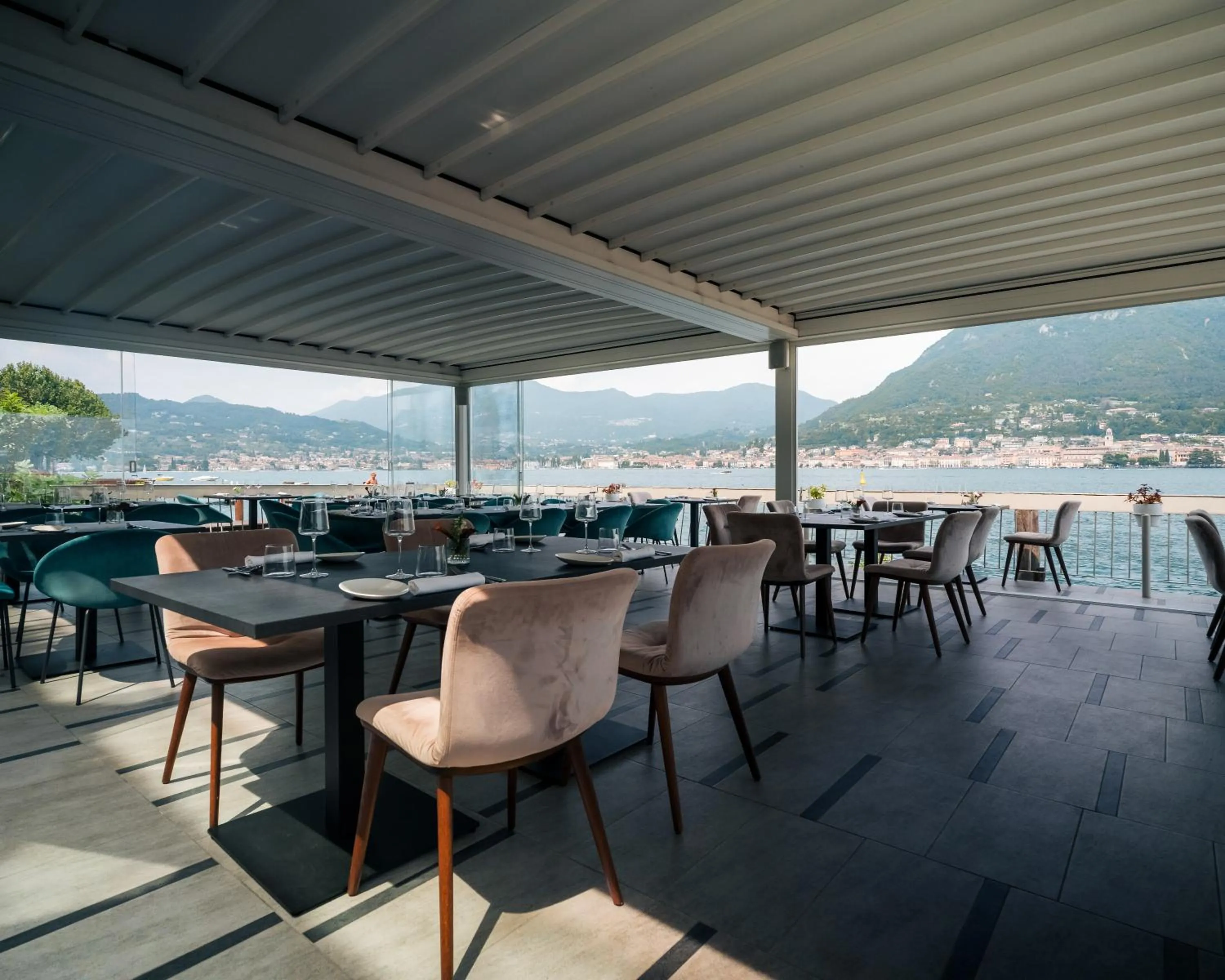 Restaurant/places to eat in Ah Porticcioli Boutique Apartments