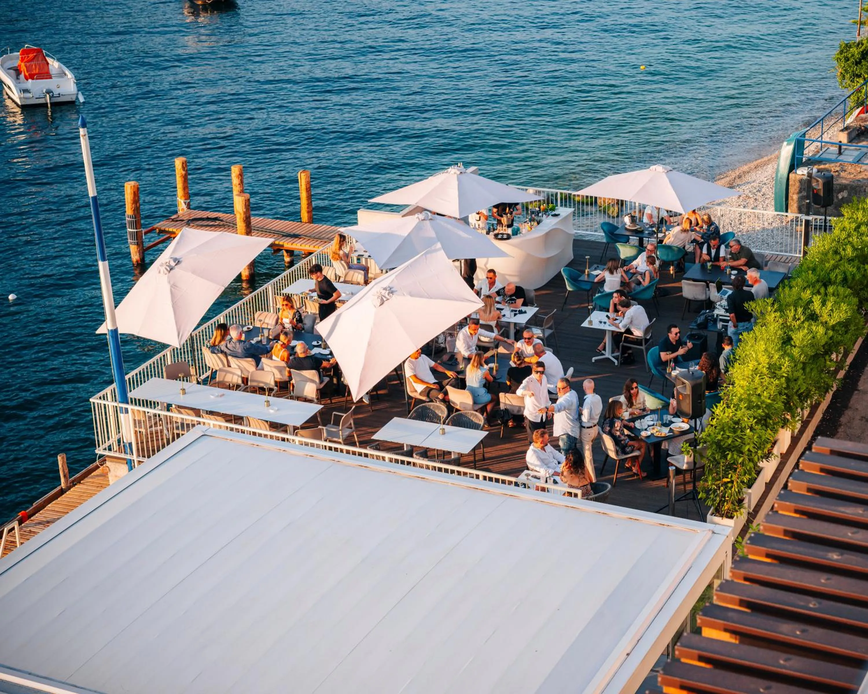 Restaurant/places to eat in Ah Porticcioli Boutique Apartments