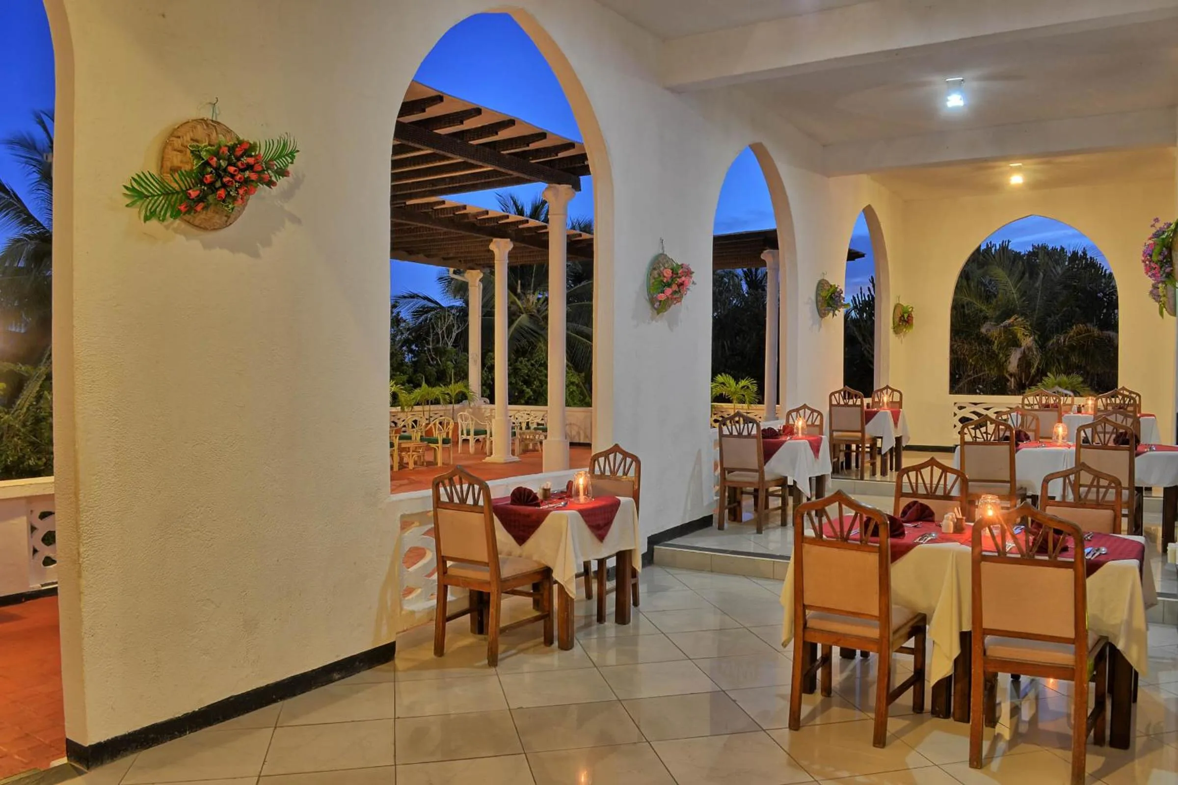 Restaurant/places to eat in Kaskazi Beach Resort