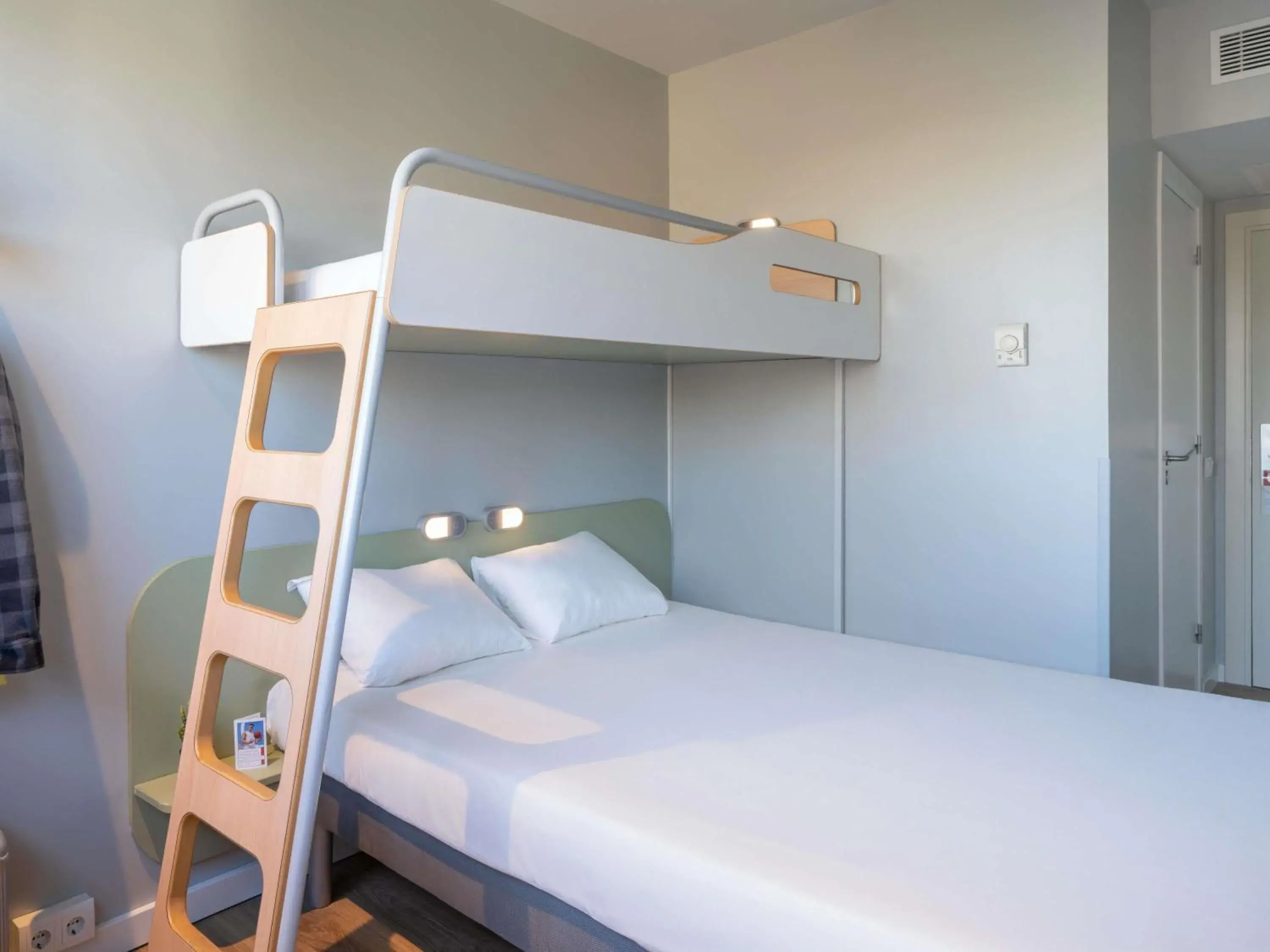 Superior Double Room with Bunk Bed in Ibis Budget Barcelona Viladecans Superior Double Room with Bunk Bed in Ibis Budget Barcelona Viladecans
