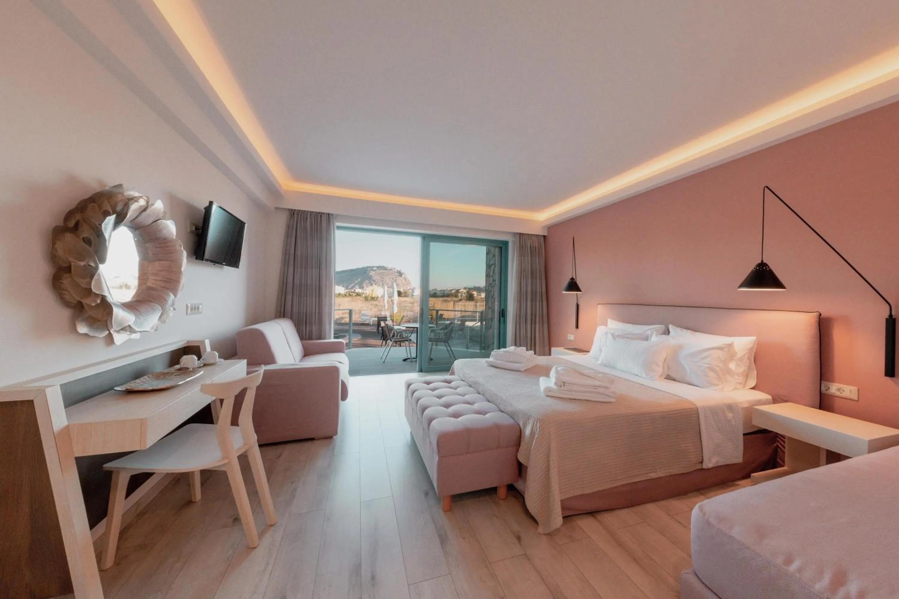 Photo of the whole room, Bed in Palacio del Sol Luxury Apartments