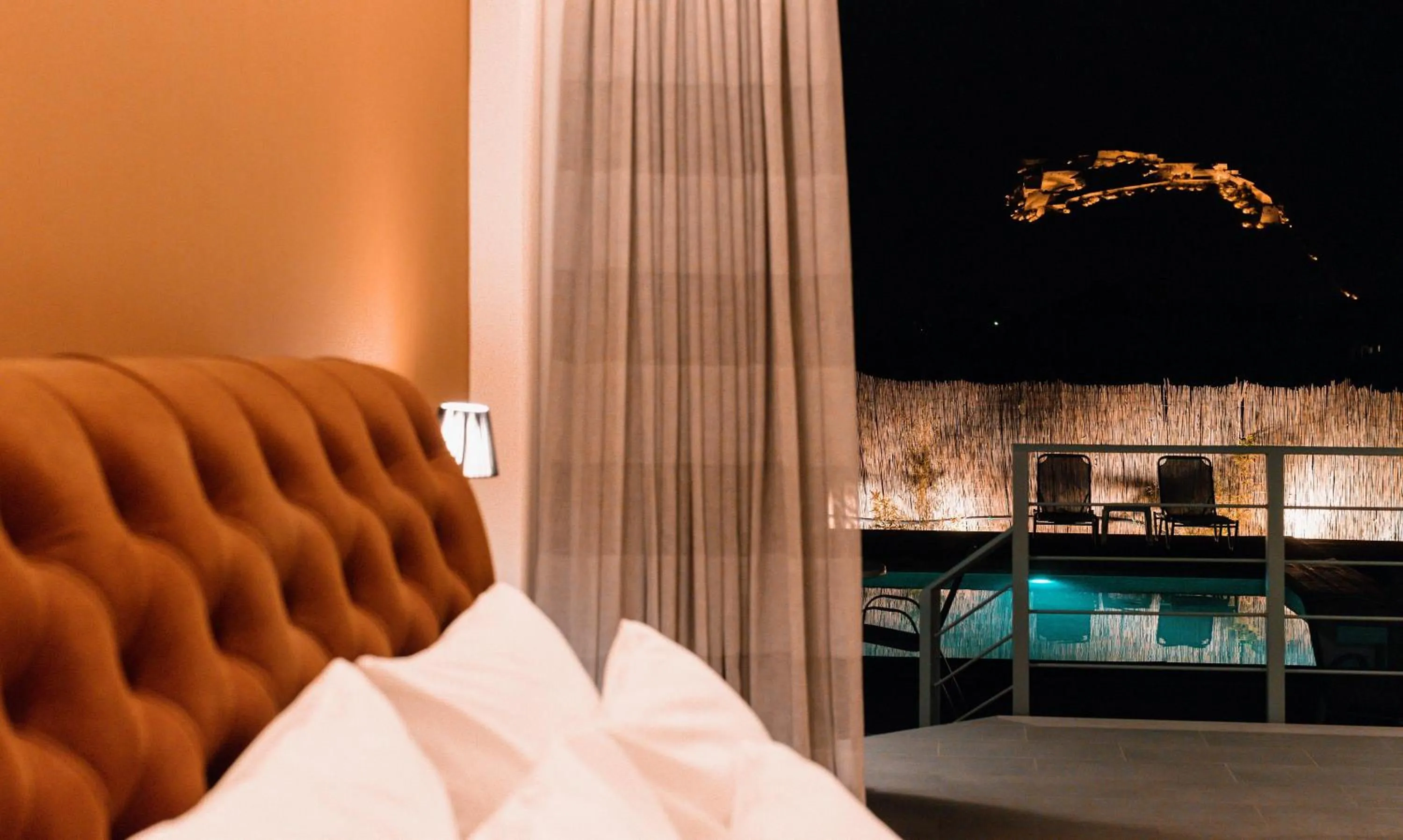 Nearby landmark, Bed in Palacio del Sol Luxury Apartments