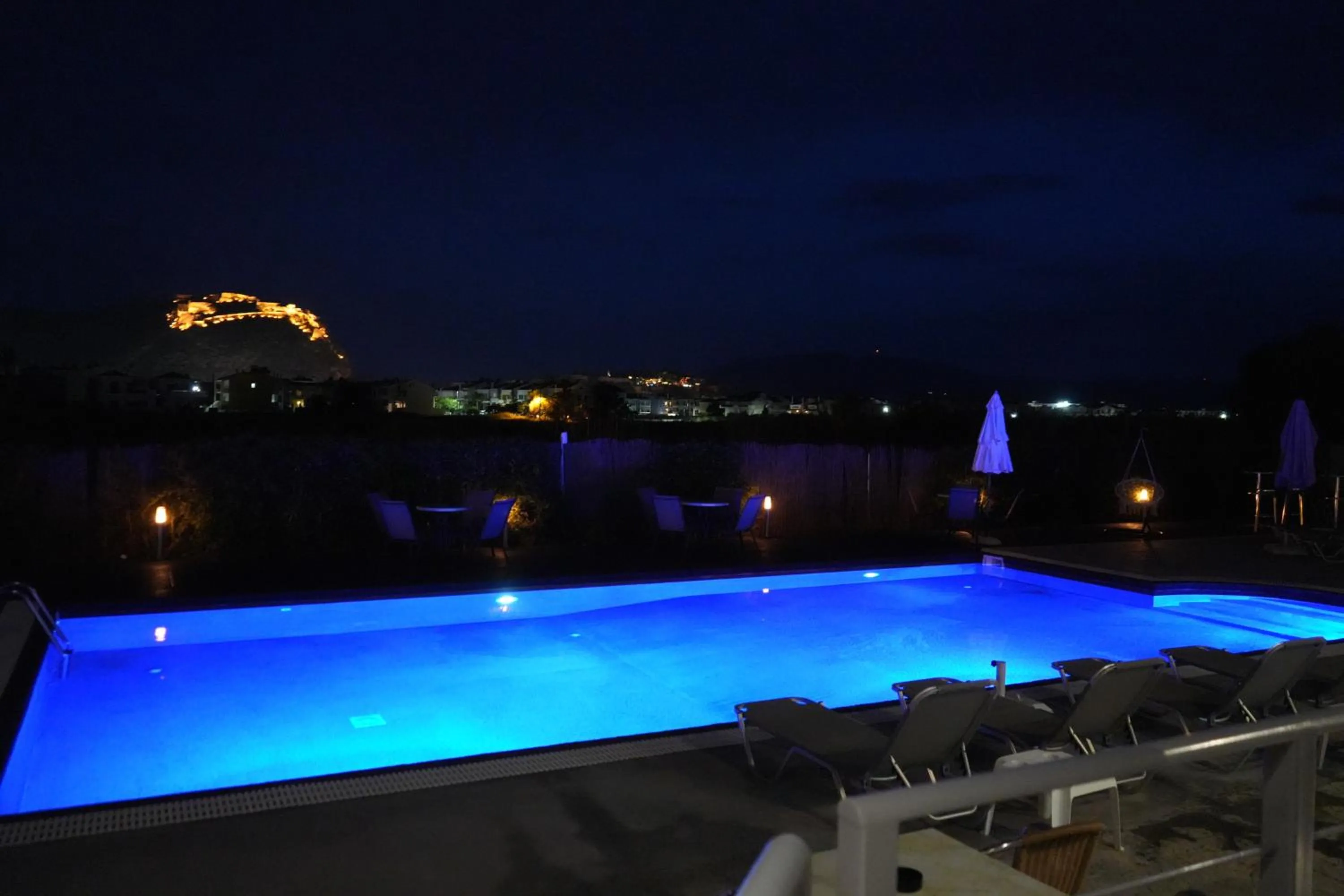 Swimming pool in Palacio del Sol Luxury Apartments