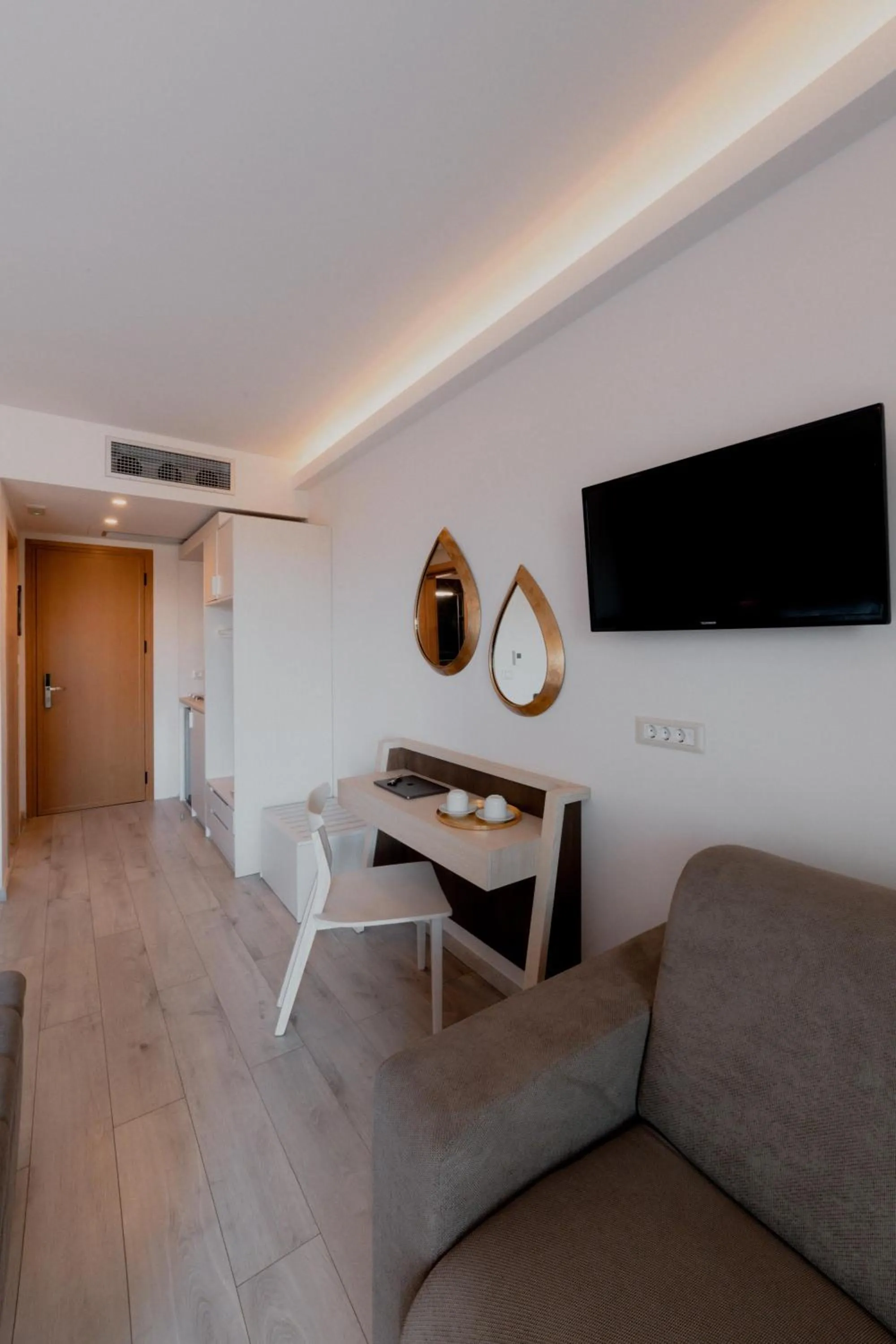 TV and multimedia in Palacio del Sol Luxury Apartments