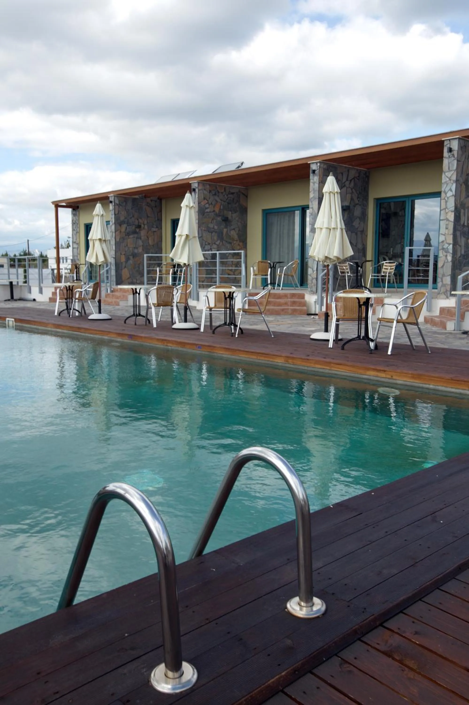 Swimming pool in Palacio del Sol Luxury Apartments