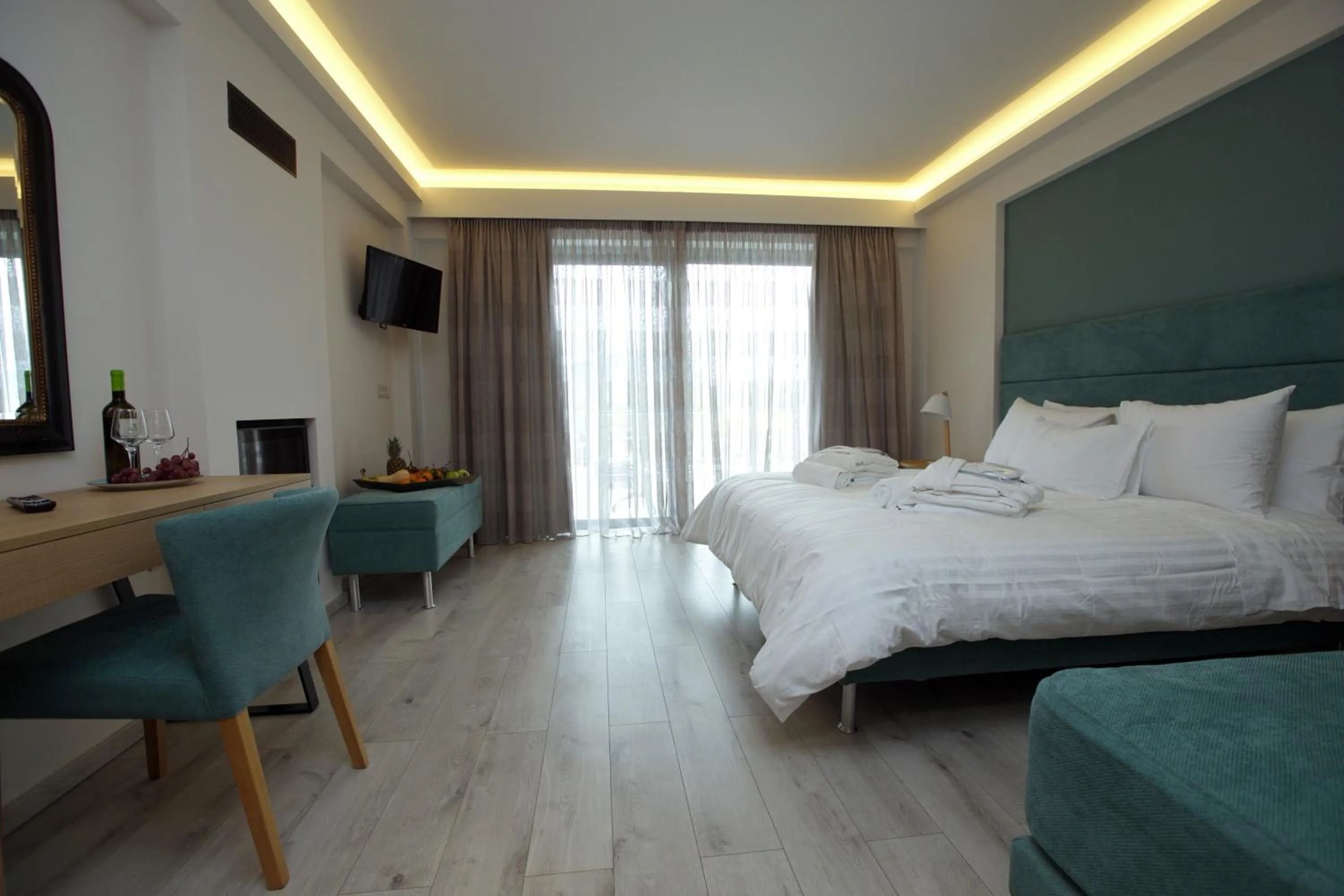 Photo of the whole room, Bed in Palacio del Sol Luxury Apartments