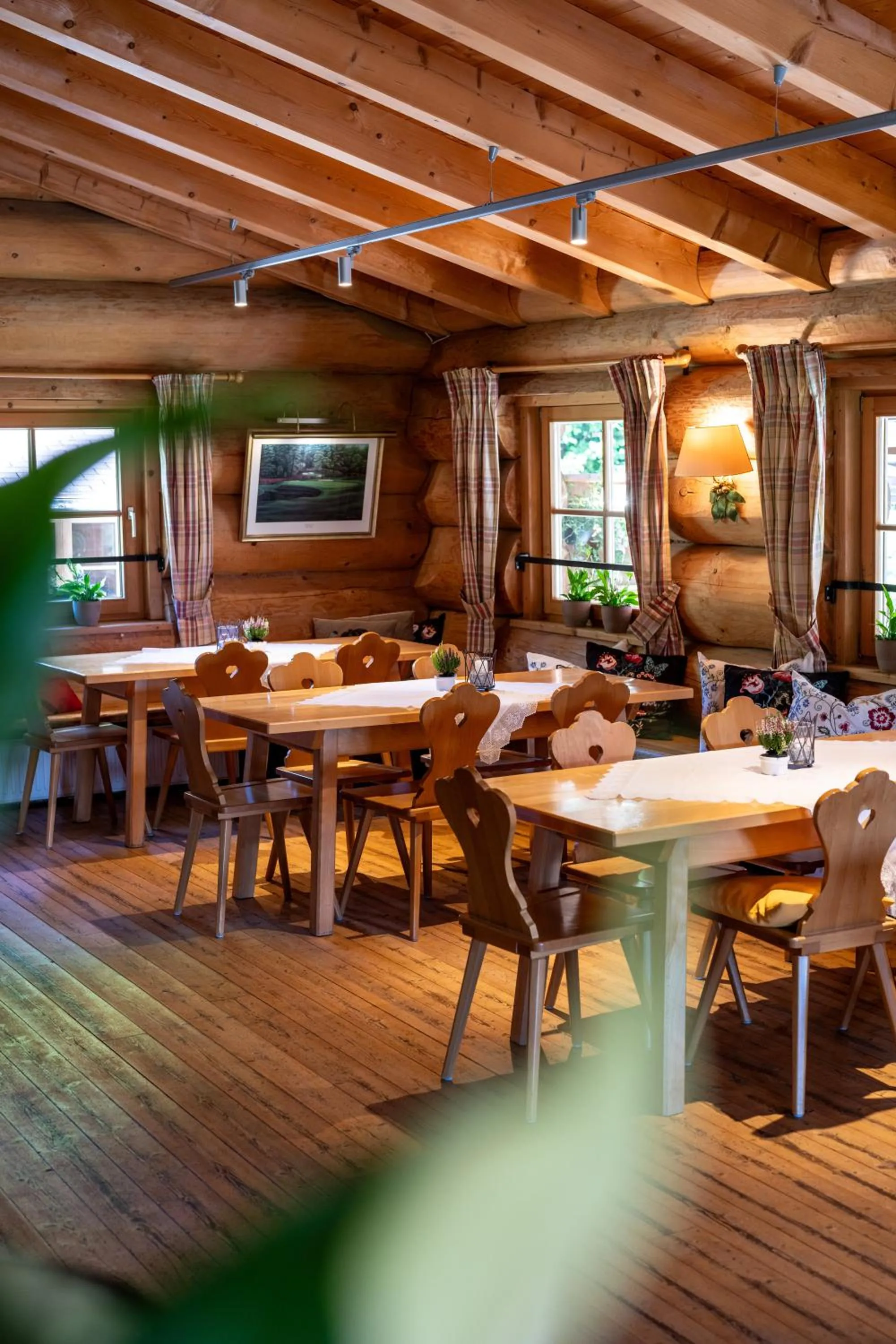 Restaurant/places to eat in Parkhotel Wallgau 4 Sterne Superior Alpenjuwel mit Spa Genuss, Golf & Wellness in der Karwendel-Region Tradition trifft Eleganz im stilvollen Rückzugsort