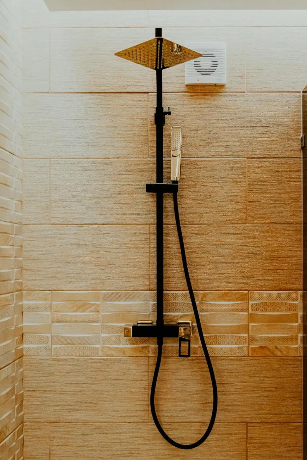 Shower in Happy House Comfort Plus