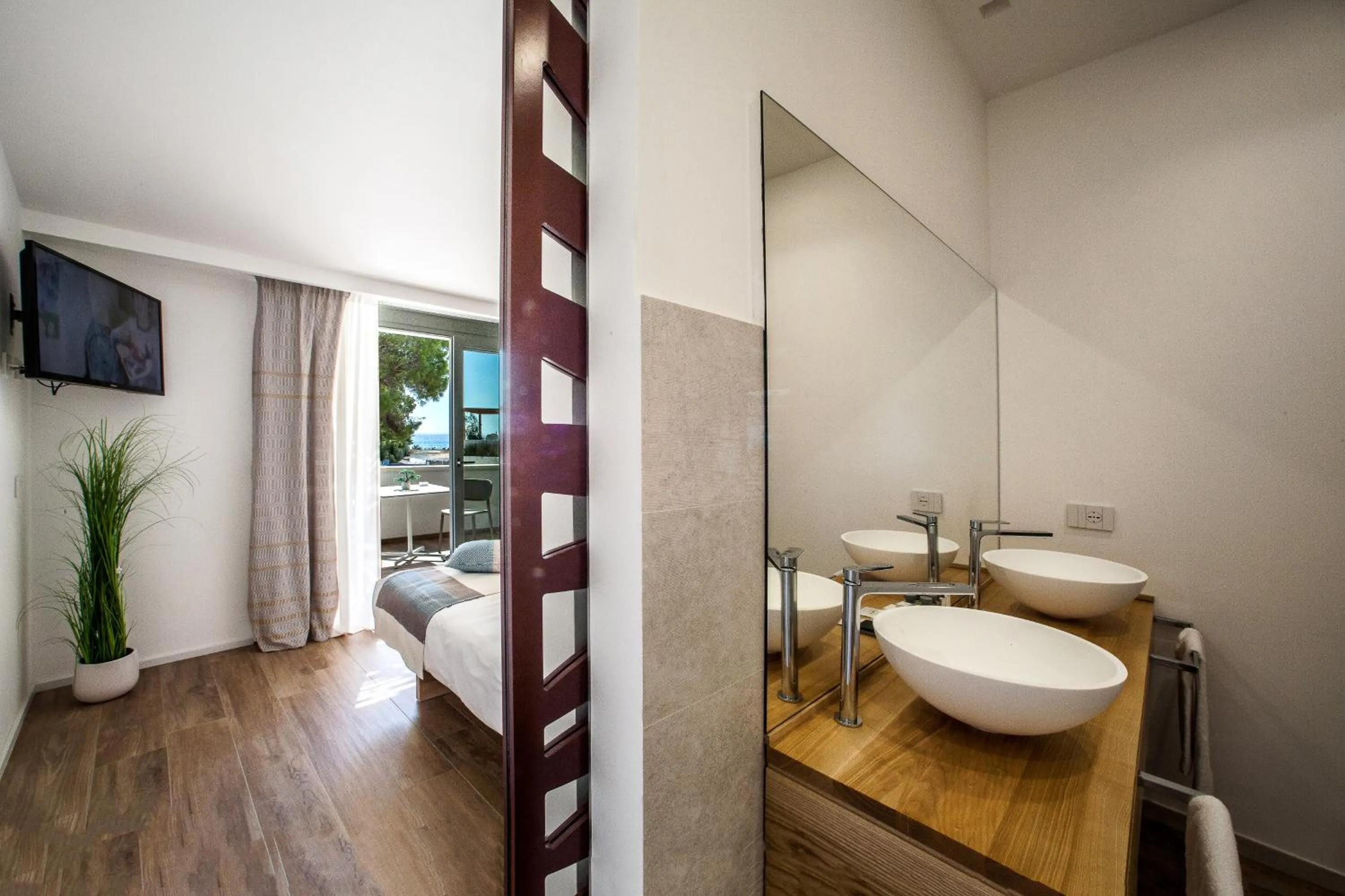 Bathroom, Bed in NOHA Lifestyle Hotel - Adults Only