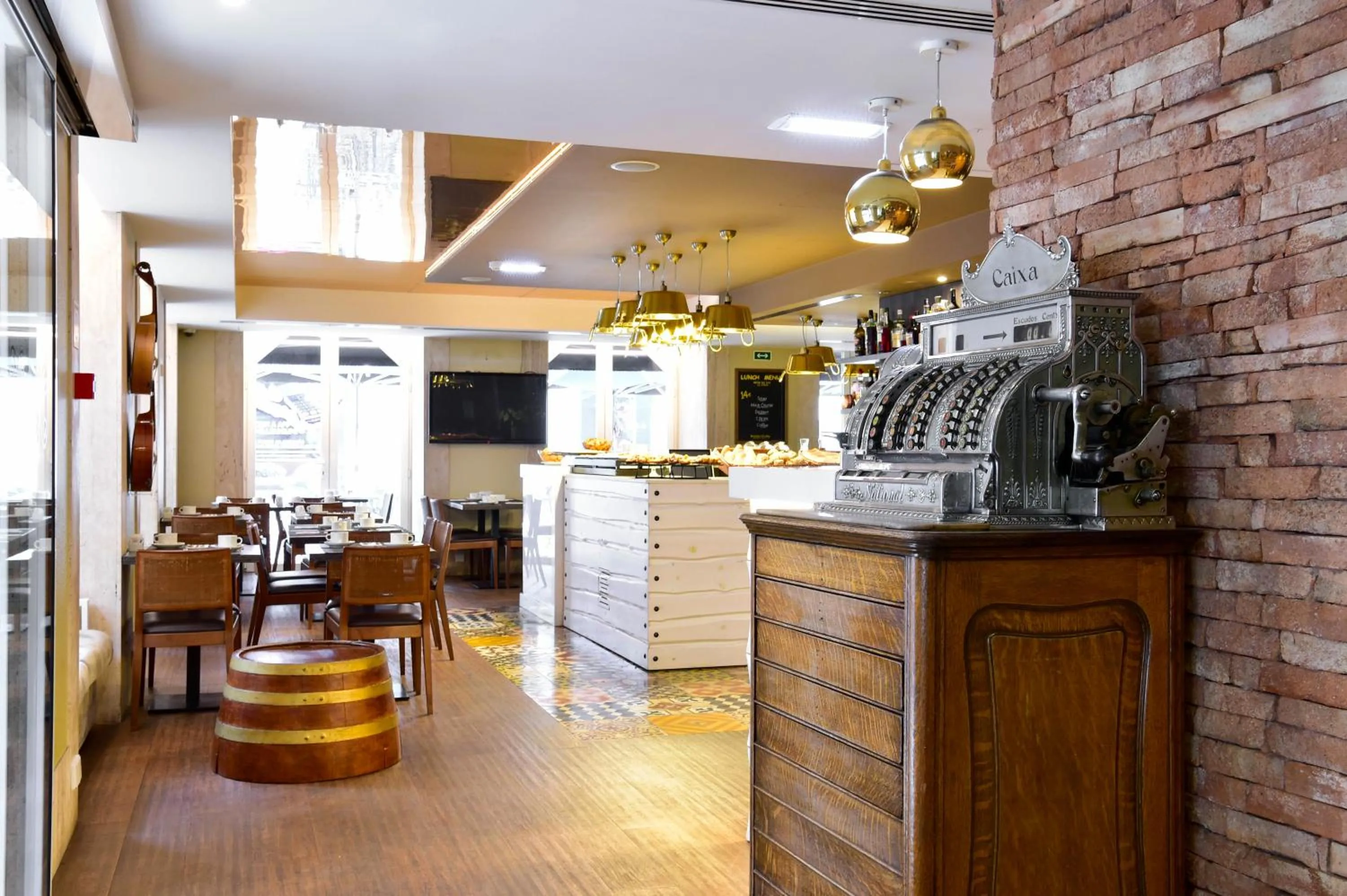 Restaurant/places to eat in My Story Hotel Ouro