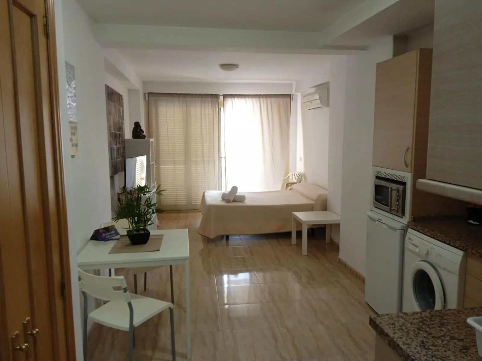 Photo of the whole room in Puerta del Sol TRM only adults Aparts