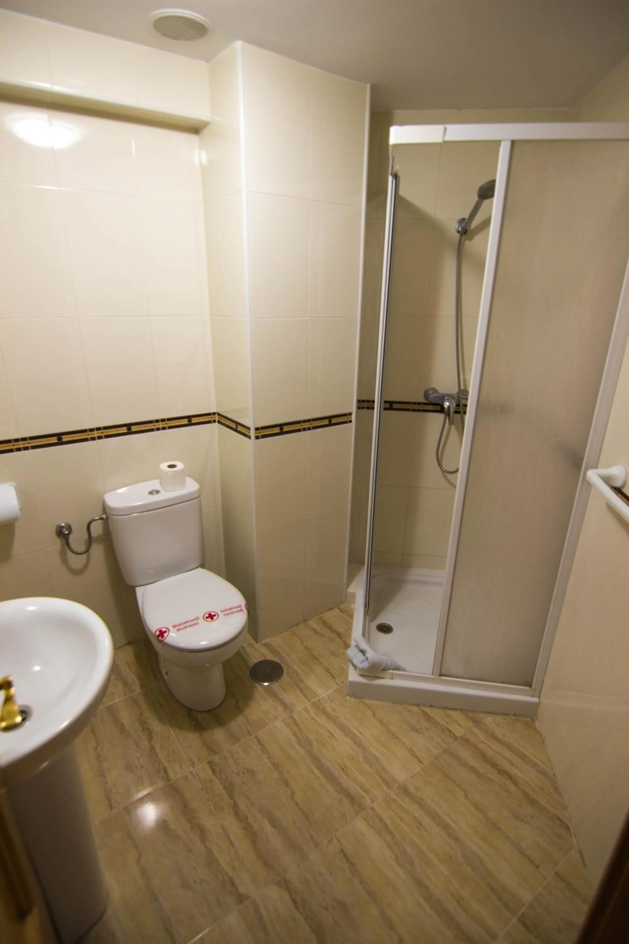 Bathroom in Puerta del Sol TRM only adults Aparts