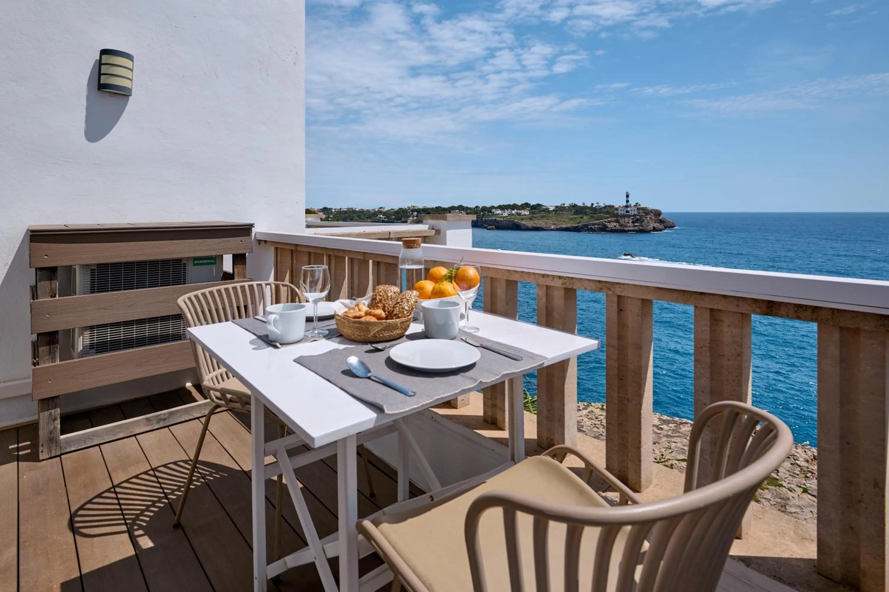 Orange Colom - Seaside Apartments