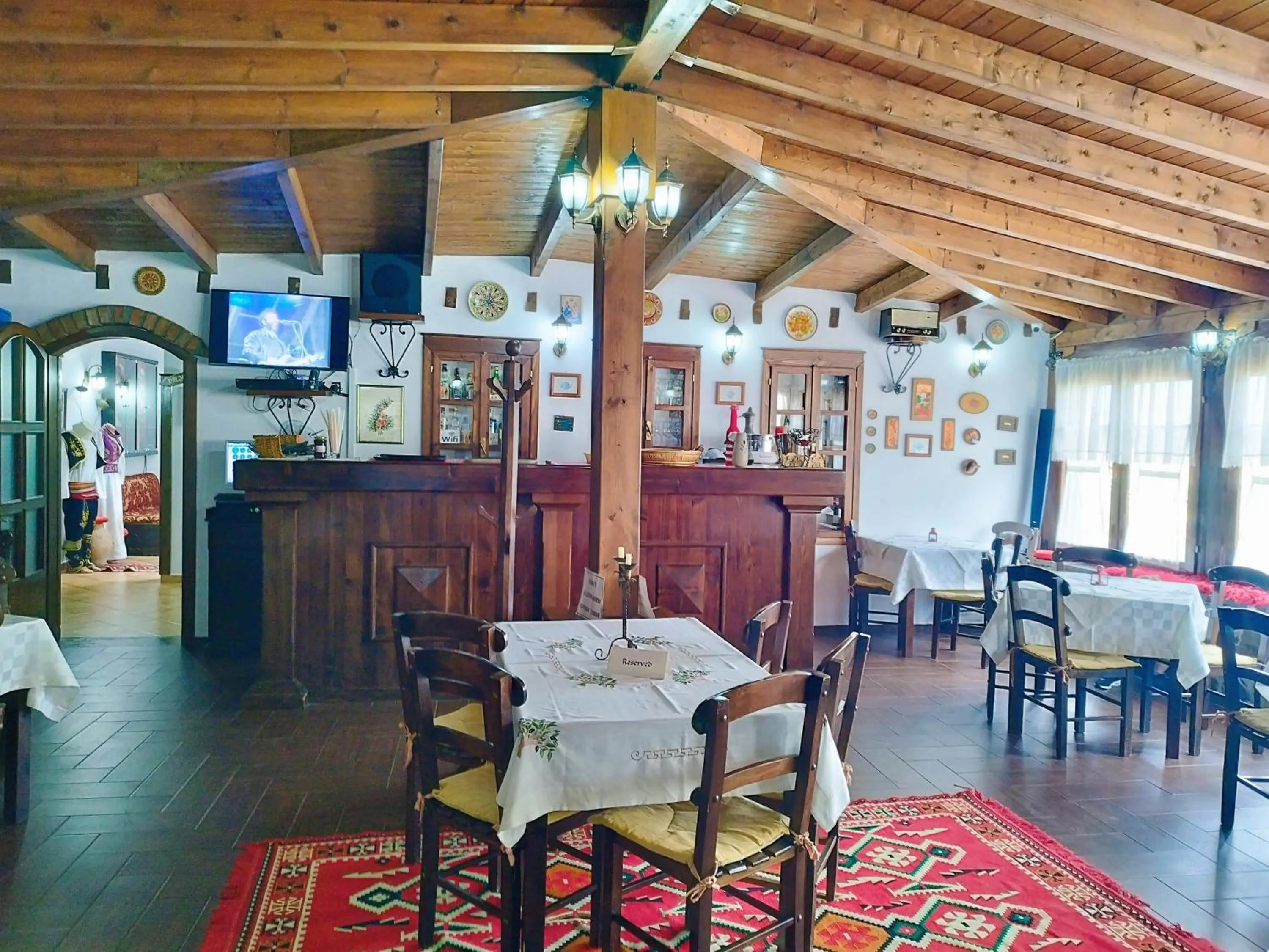 Restaurant/places to eat in Guva Mangalem Hotel Restaurant