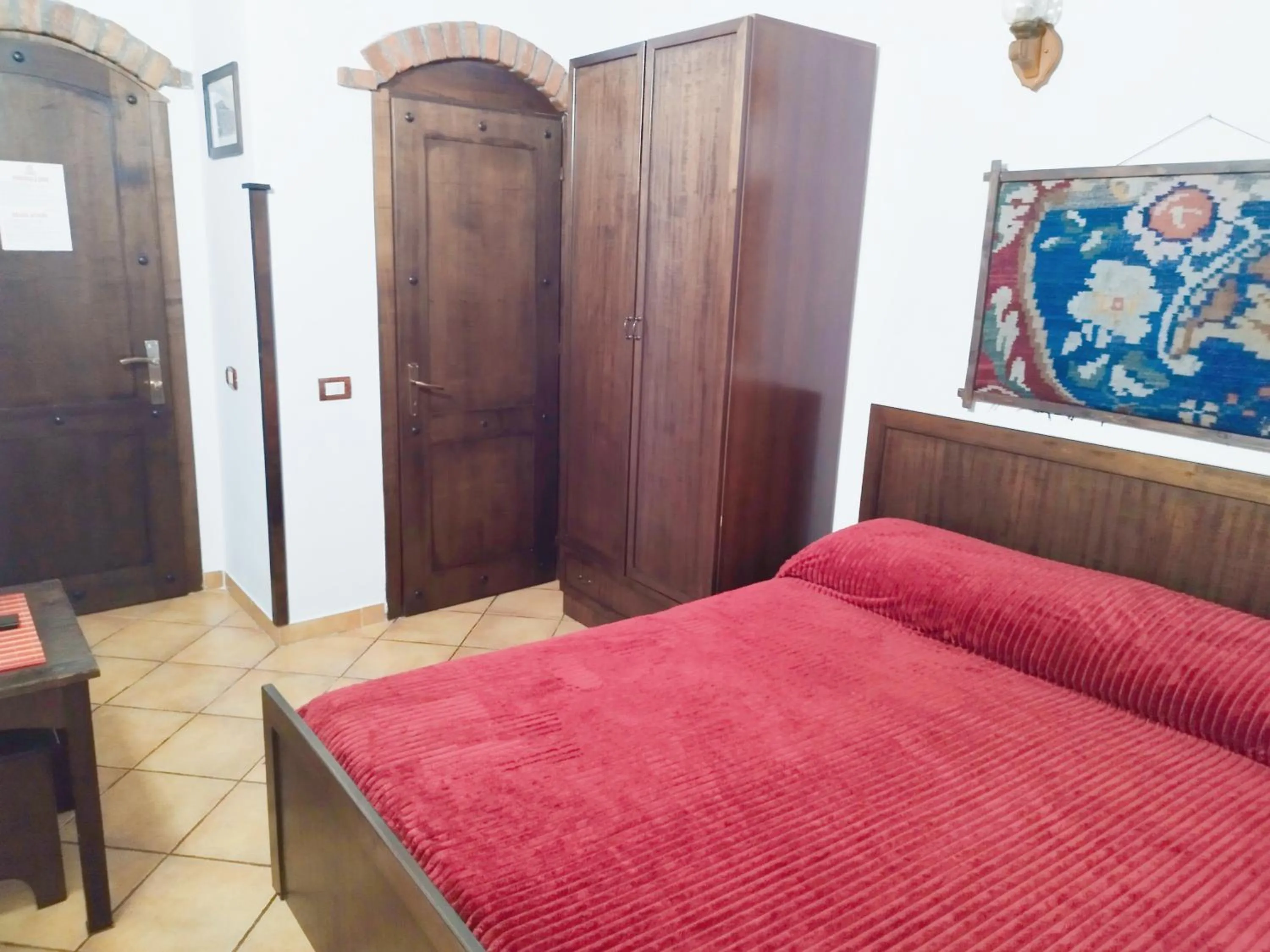 Bed in Guva Mangalem Hotel Restaurant