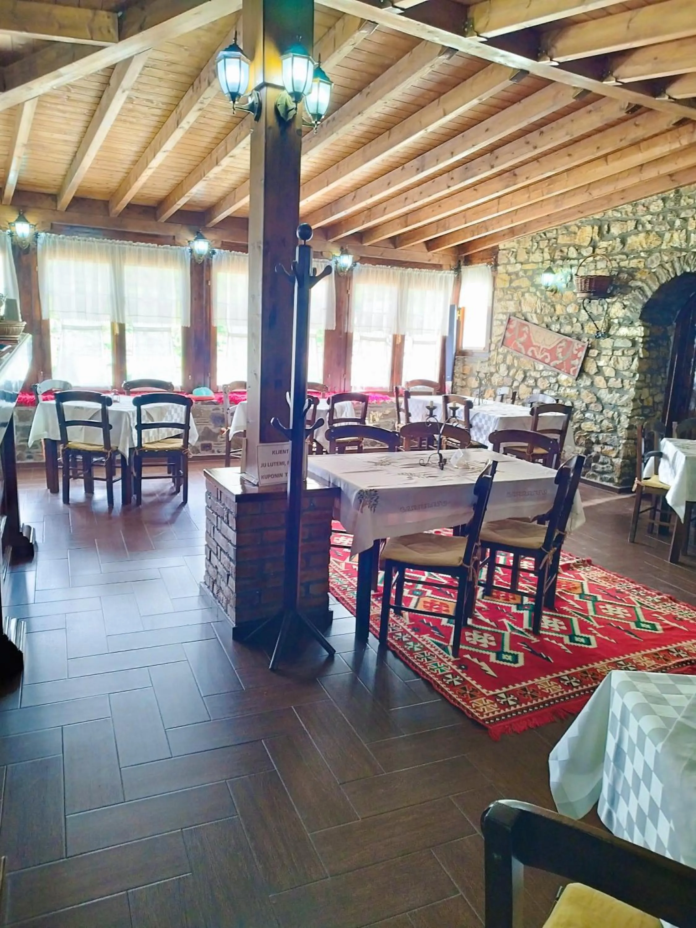 Restaurant/places to eat in Guva Mangalem Hotel Restaurant