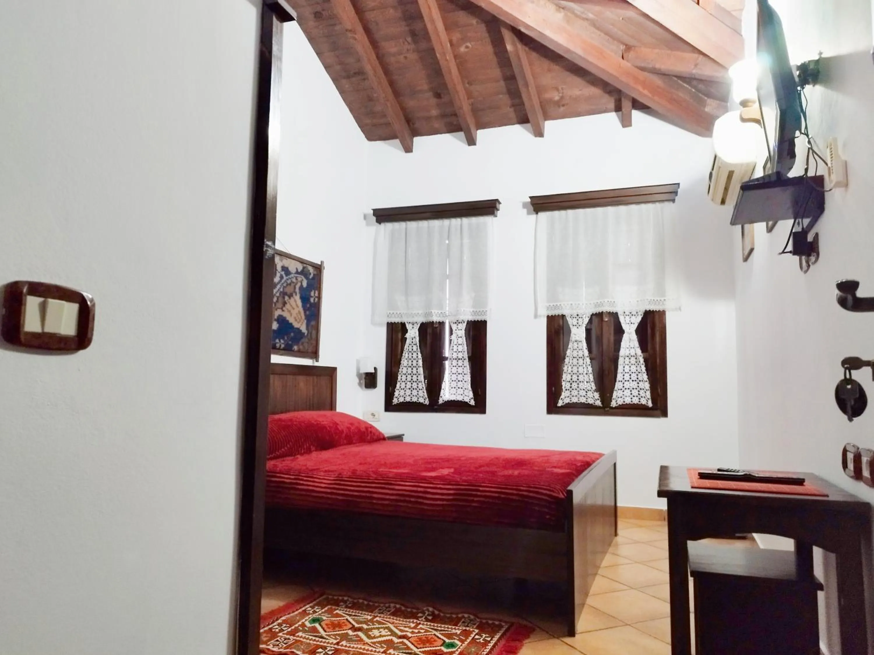 Bed in Guva Mangalem Hotel Restaurant