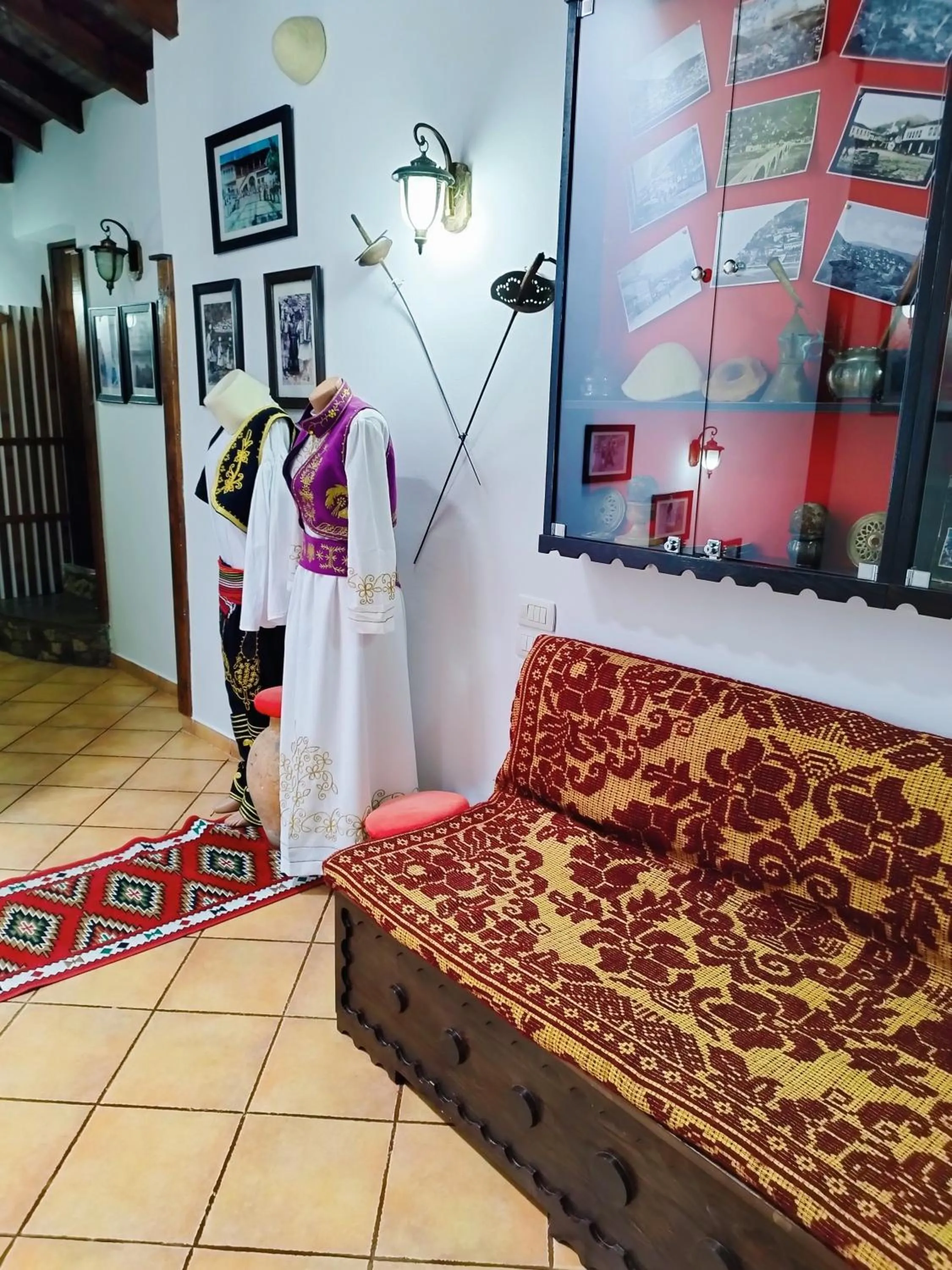 Decorative detail, Bed in Guva Mangalem Hotel Restaurant