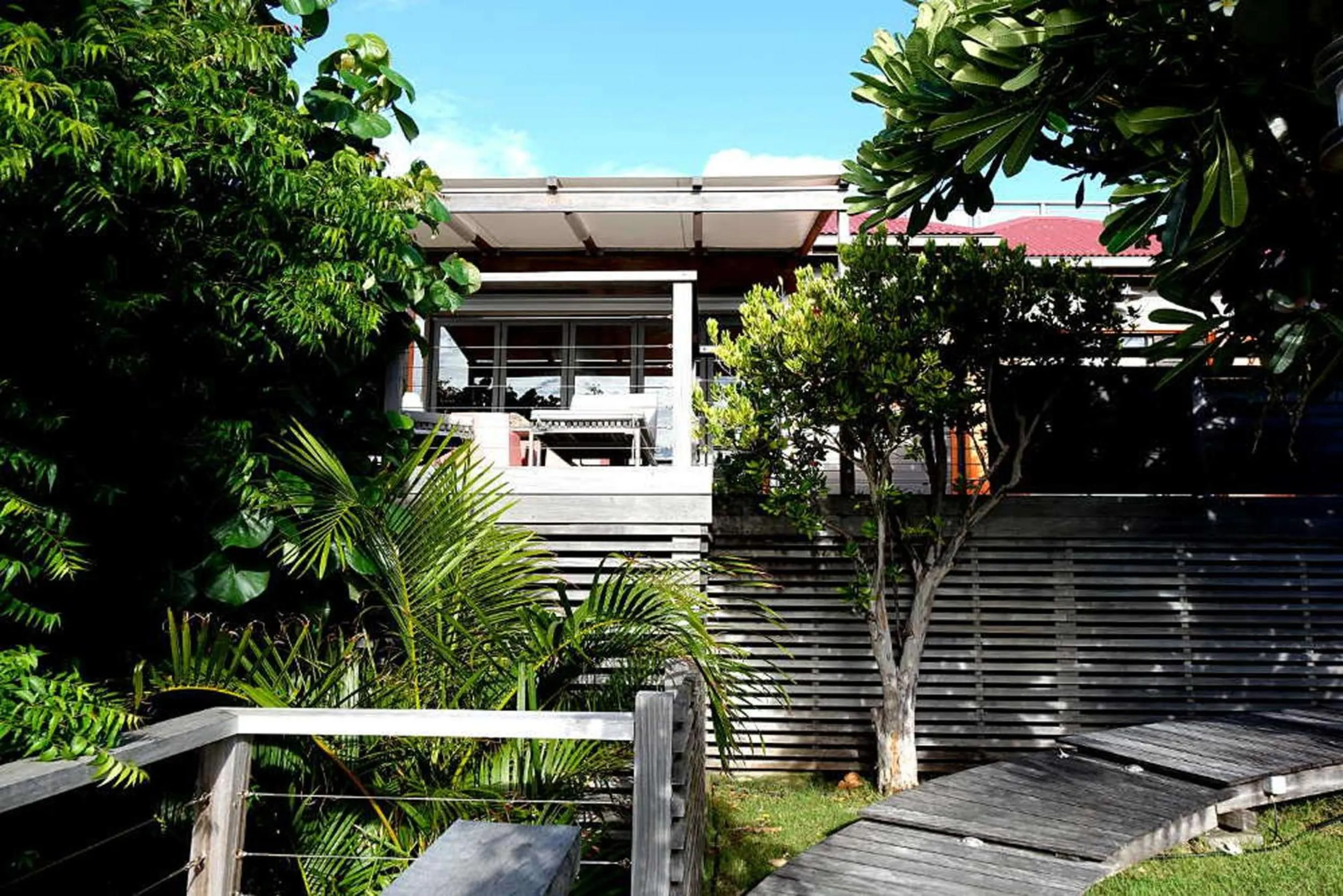 Property building in Amnios