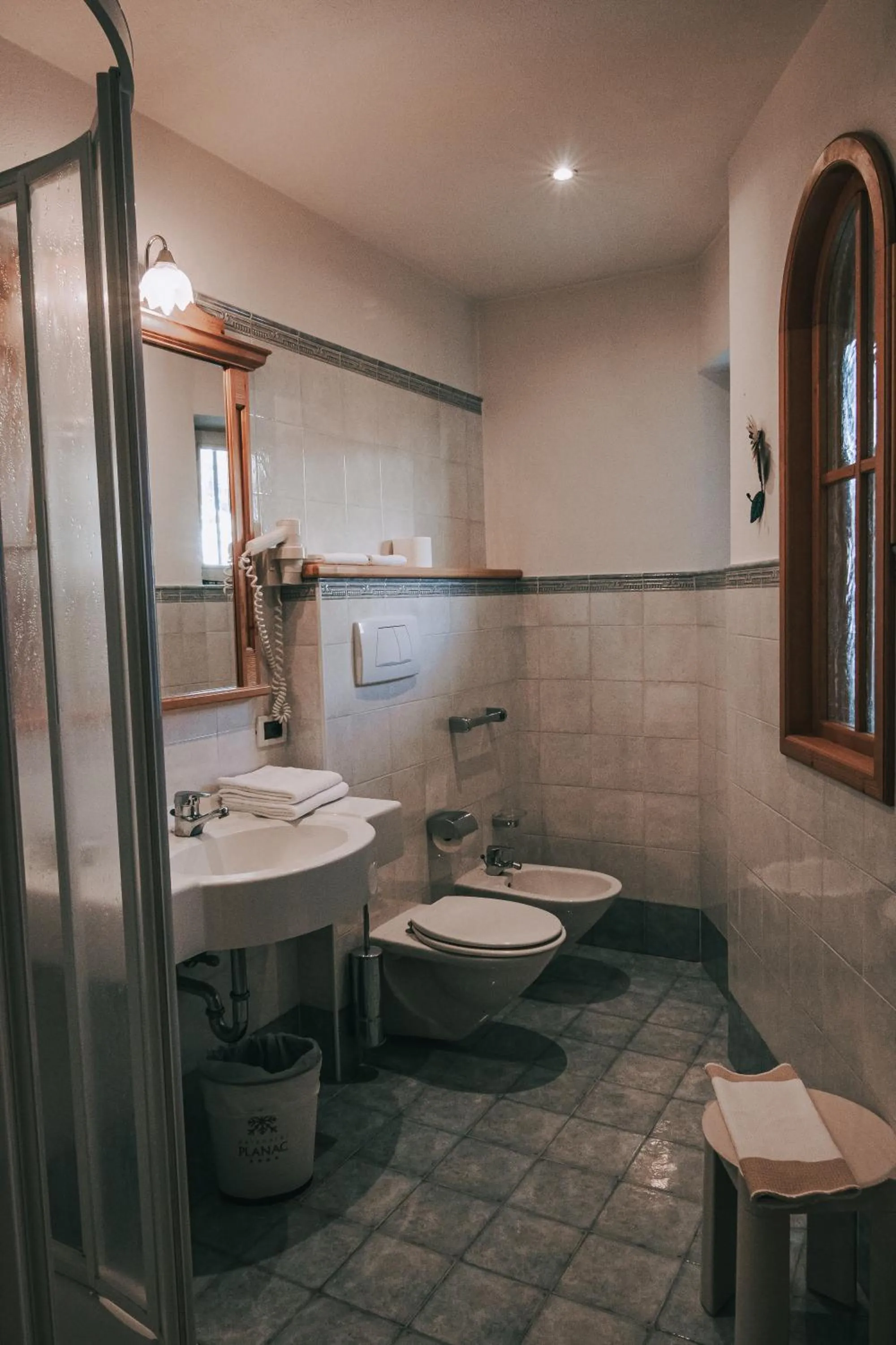 Bathroom in Hotel Planac