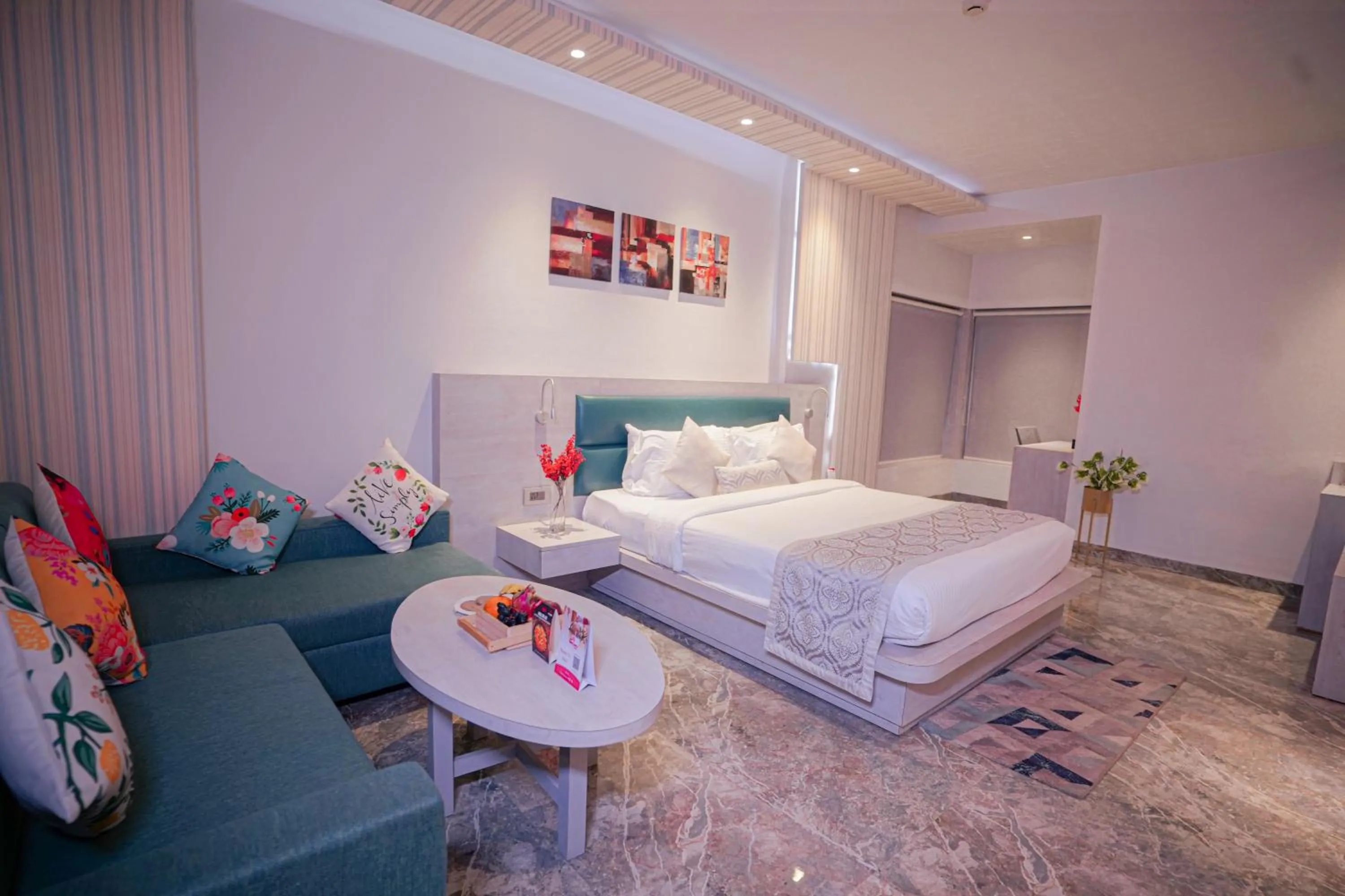 Bed in Hotel Swarn Towers