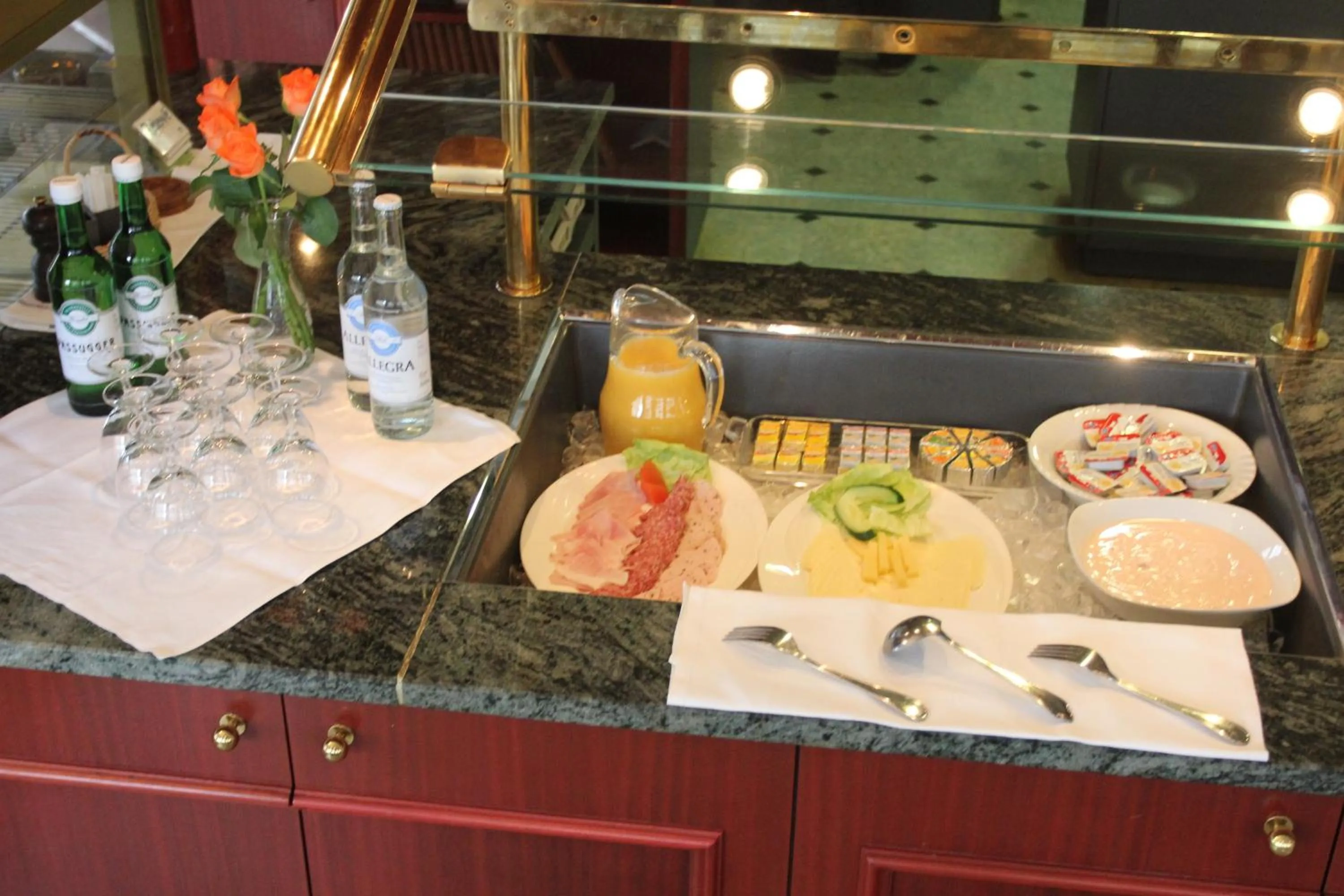 Restaurant/places to eat in Hotel Dufour