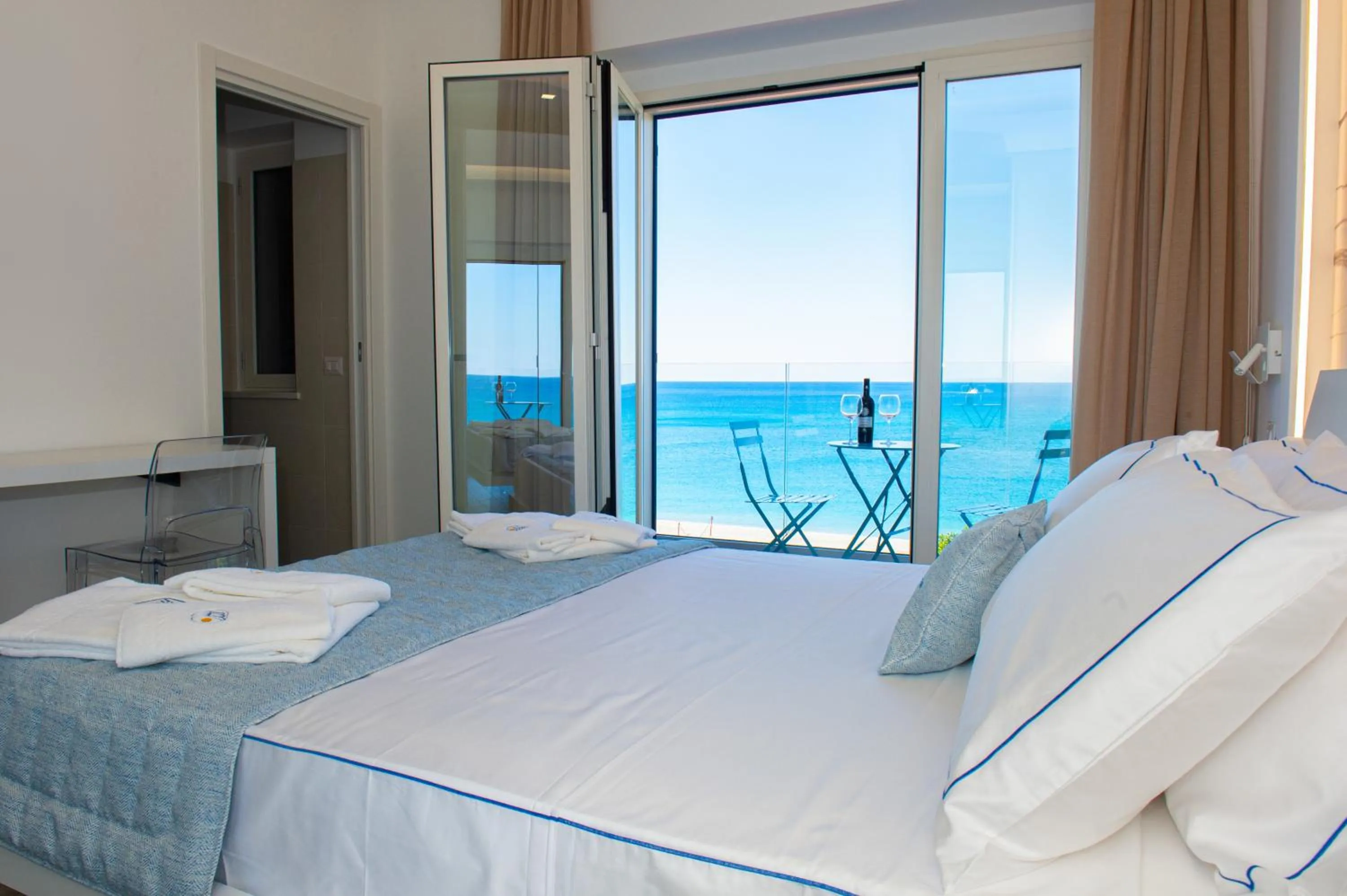 Bedroom in Mbaccimari B&B