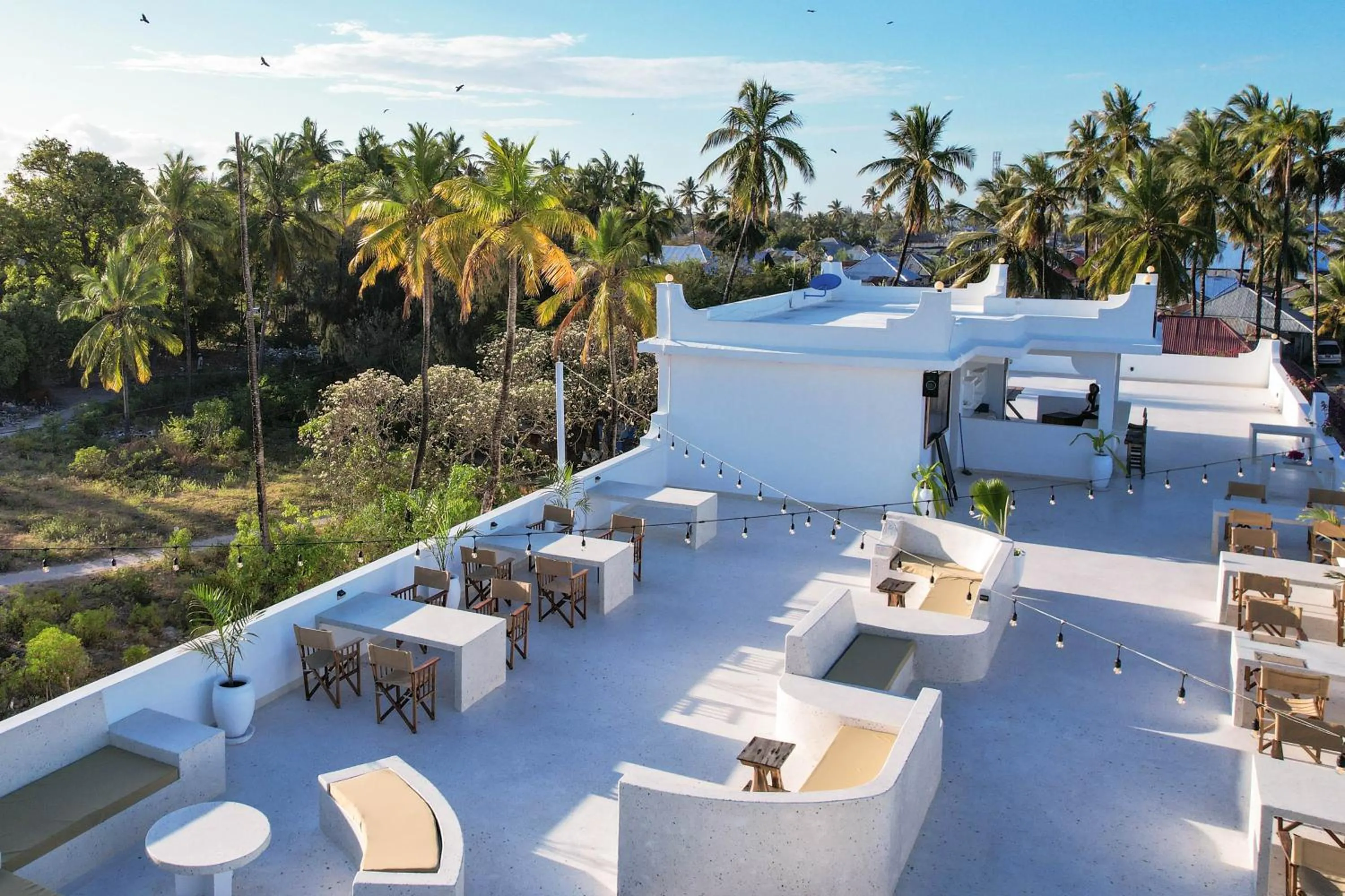 Restaurant/places to eat in Paje White House