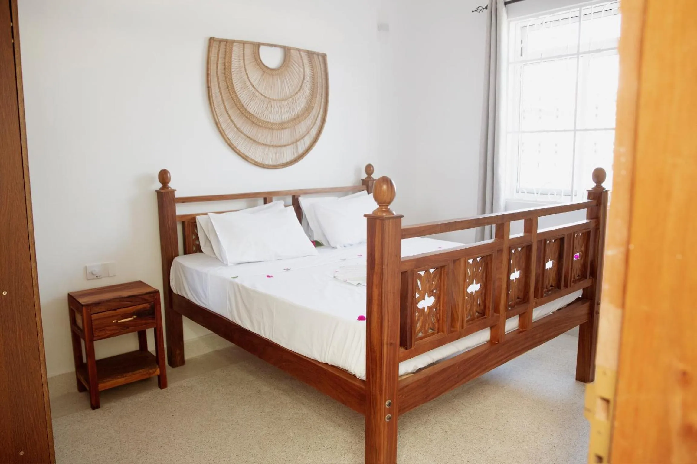 Bedroom, Bed in Paje White House