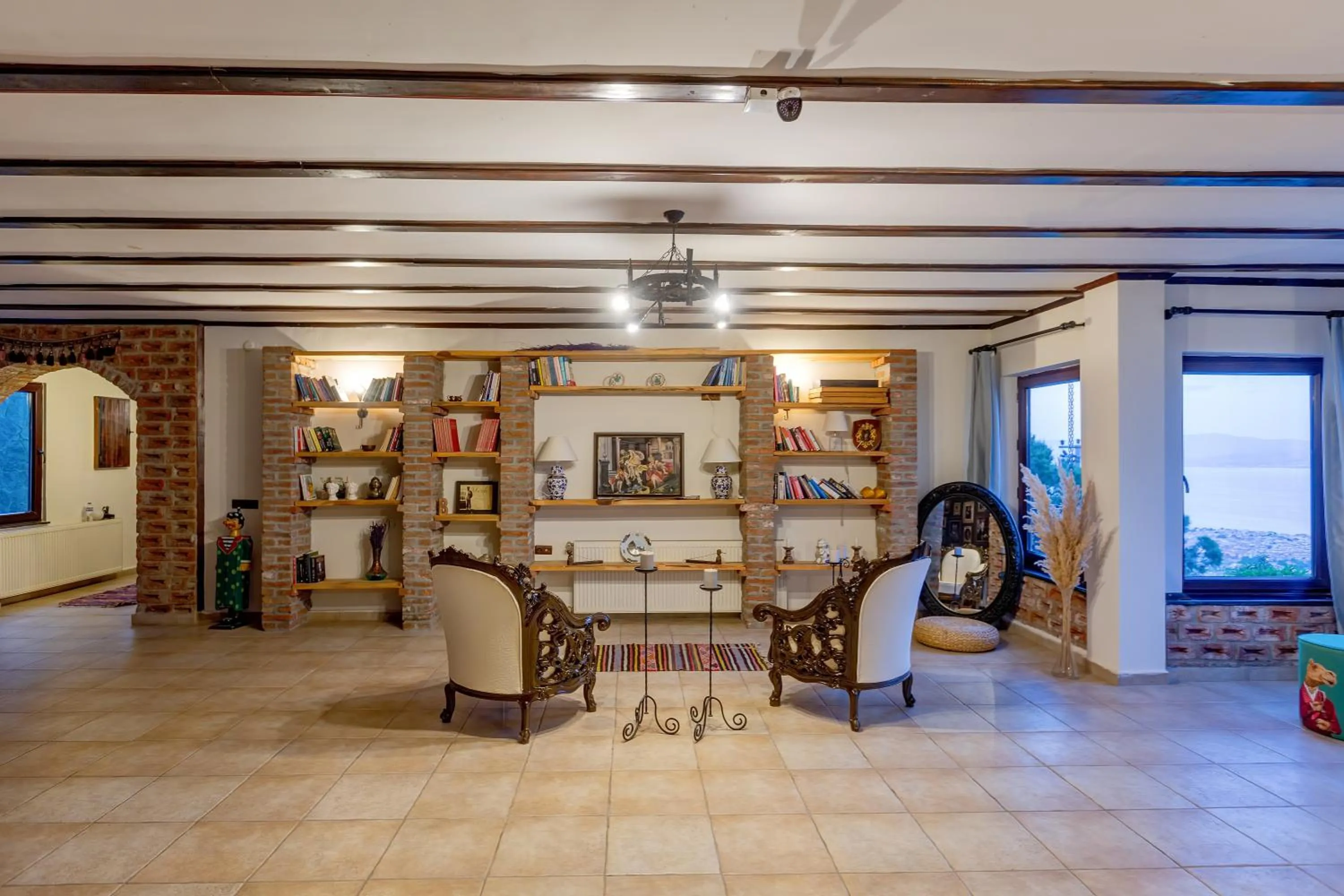 Lobby or reception in Papazlıkhan Hotel