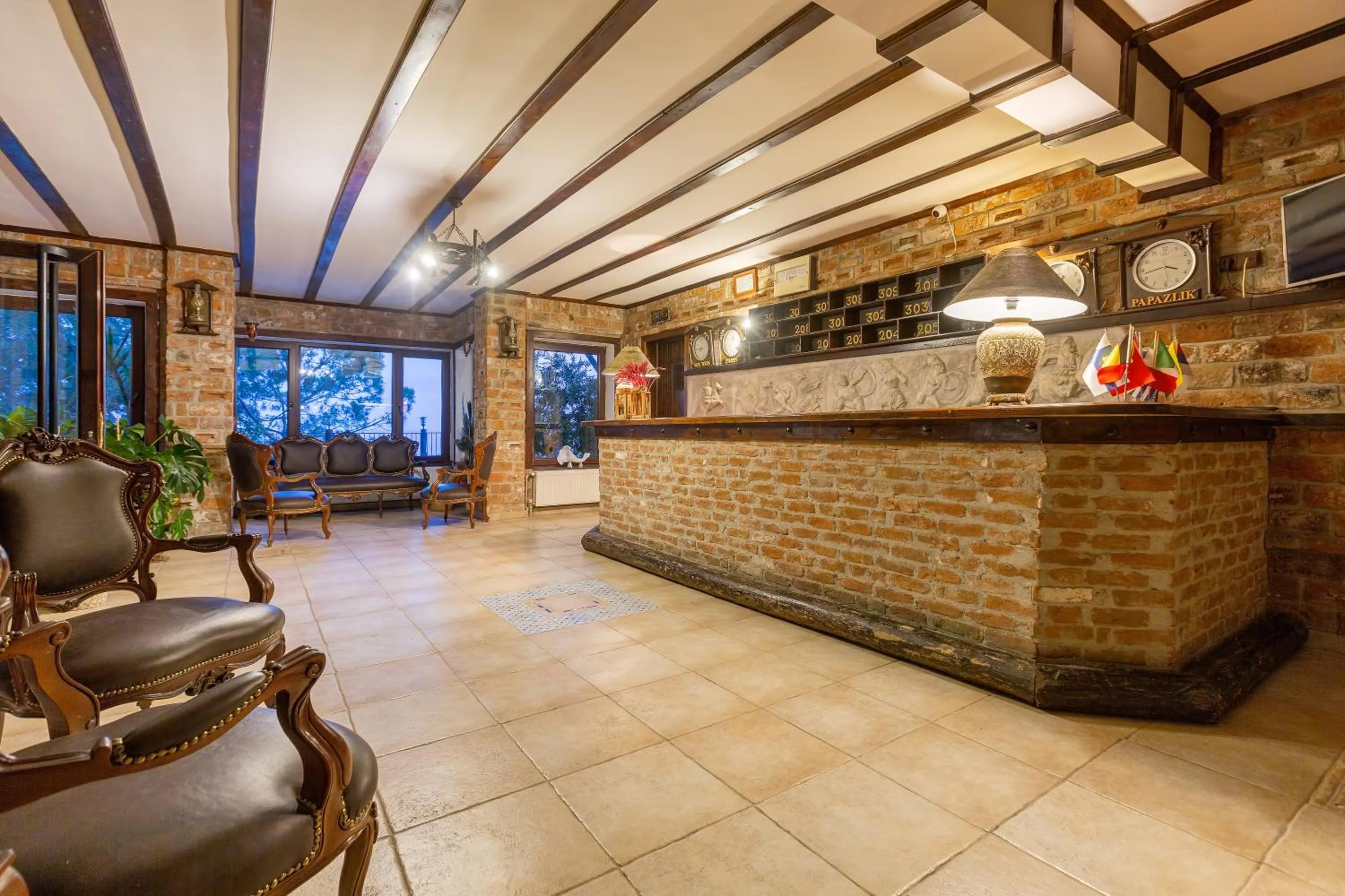 Lobby or reception in Papazlıkhan Hotel